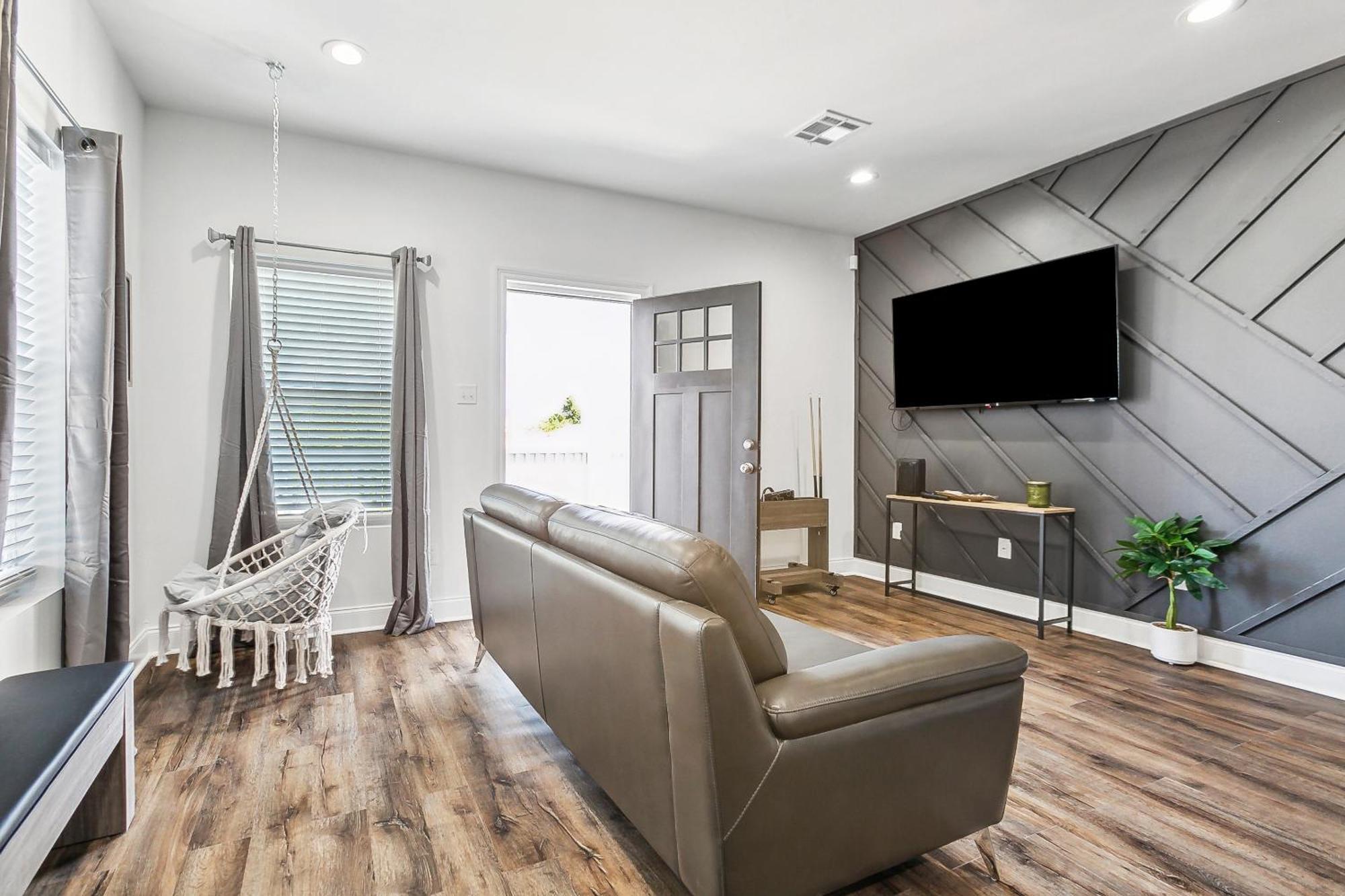 Apartment Luxury Nola 6 Bedroom Oasis *