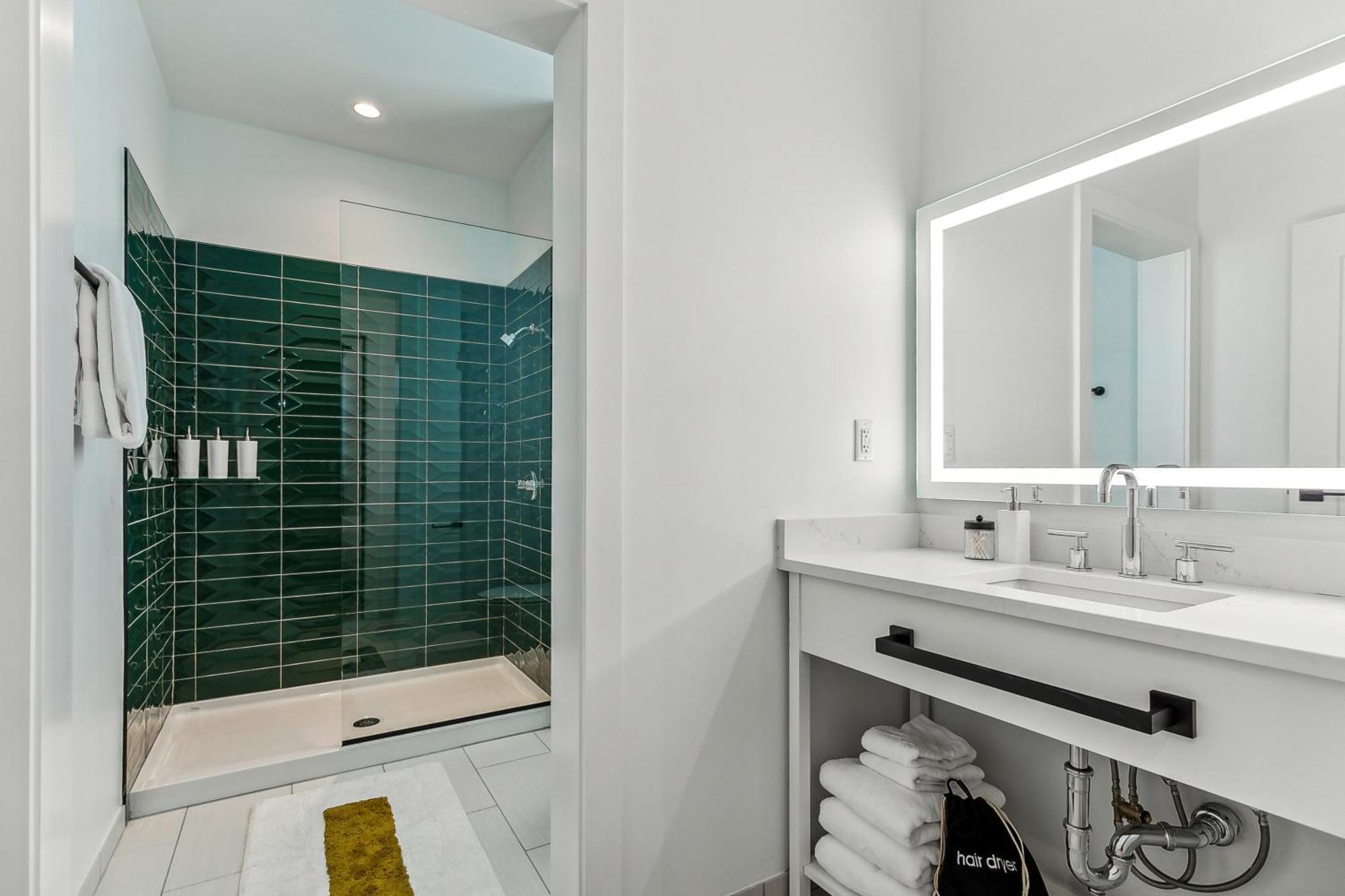 Aparthotel The Revelry *