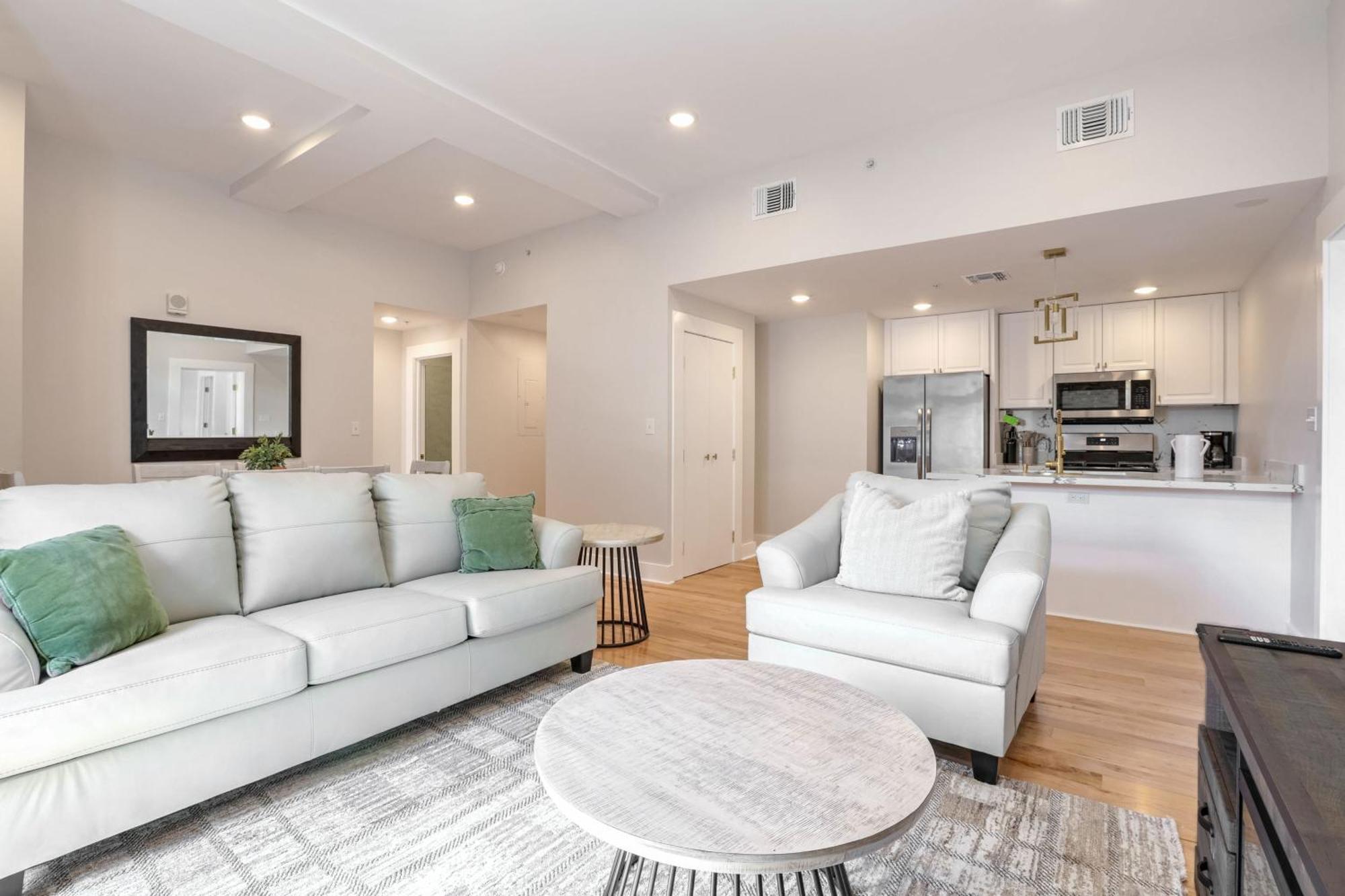 Roami At The Churchill Apartment New Orleans