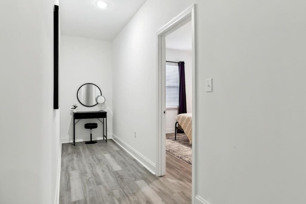 15 Bedrooms In The Heart Of Nola Apartment
