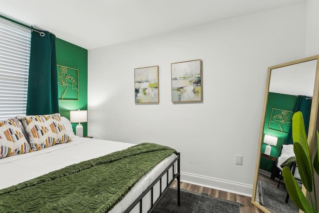 15 Bedrooms In The Heart Of Nola Apartment *