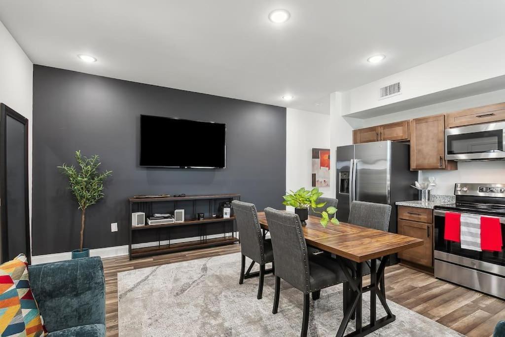 15 Bedrooms In The Heart Of Nola Apartment New Orleans