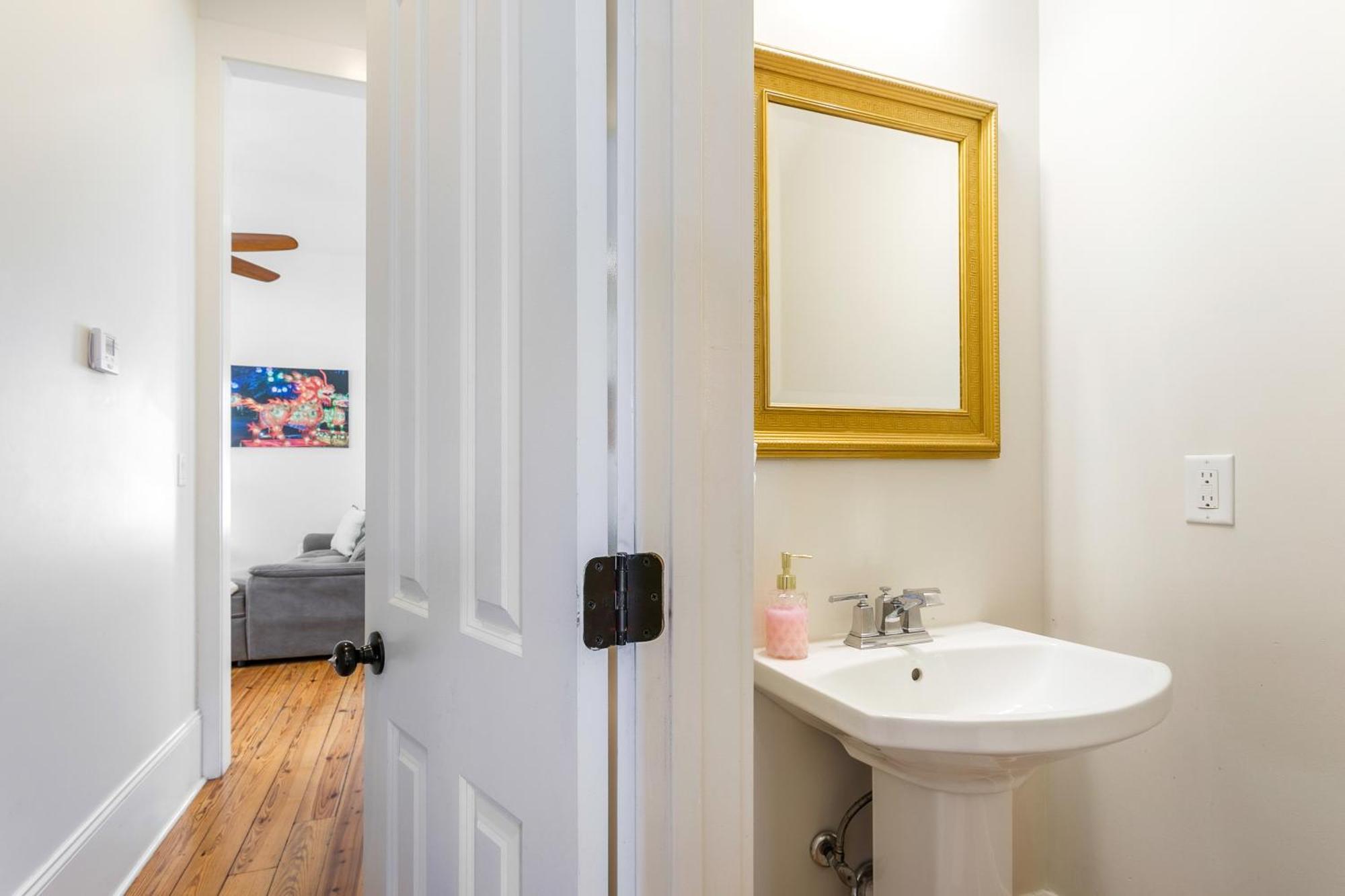 Private 3br On Carondelet By Hosteeva New Orleans