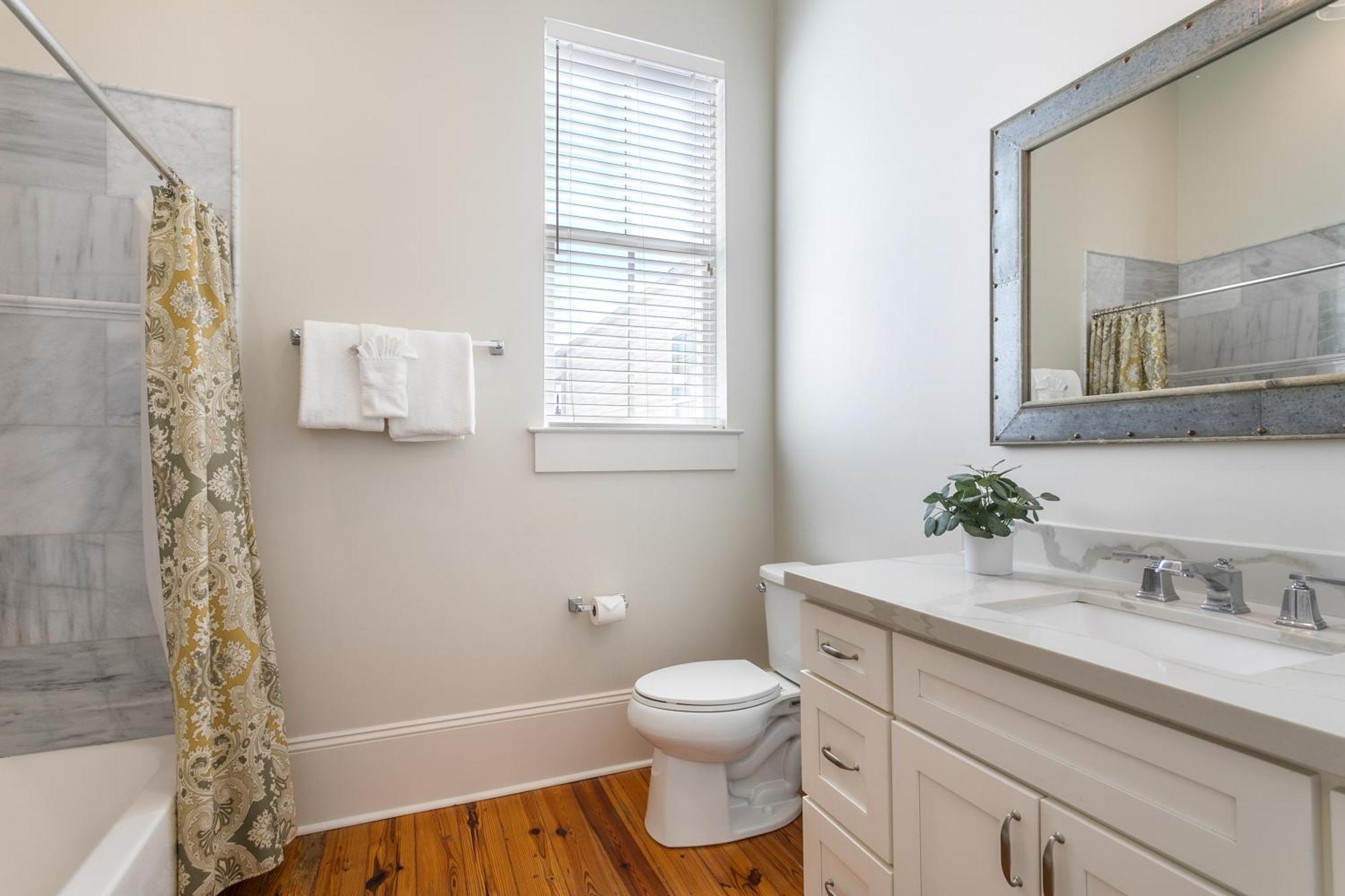 Amazing 3br Off St Charles With Pool * New Orleans