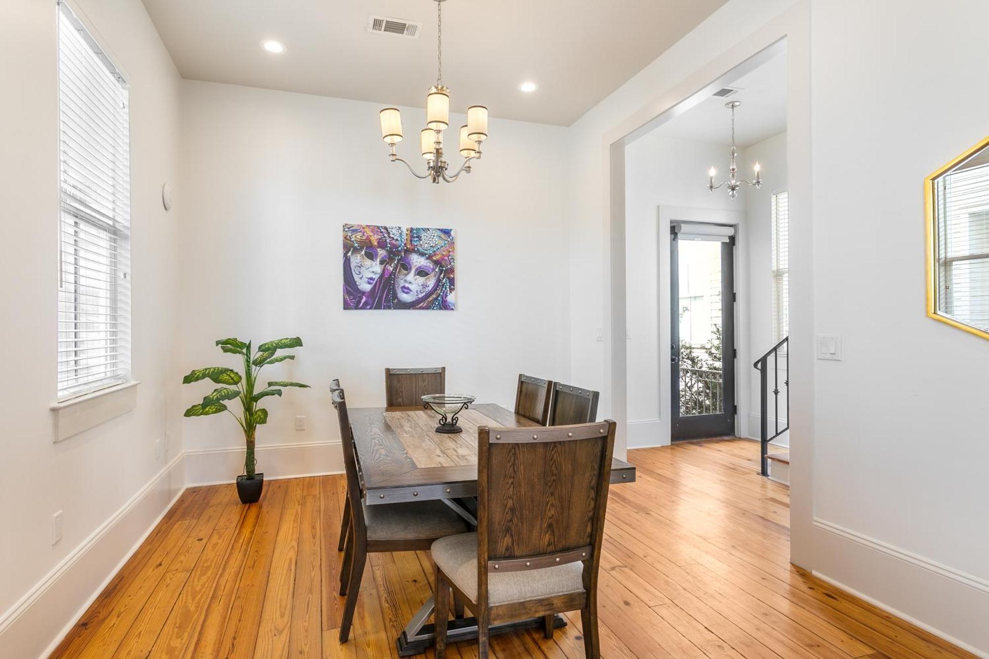 Apartment Amazing 3br Off St Charles With Pool New Orleans