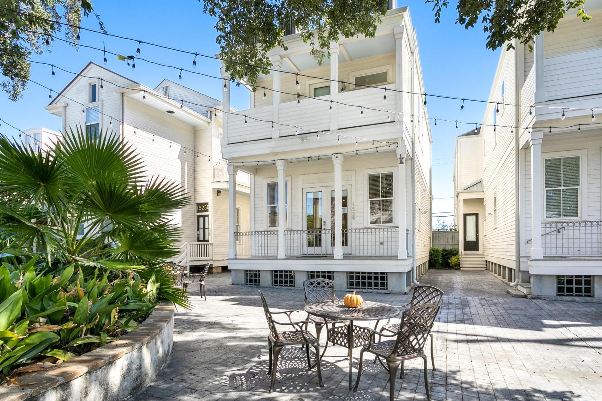 Apartment Amazing 3br Off St Charles With Pool New Orleans