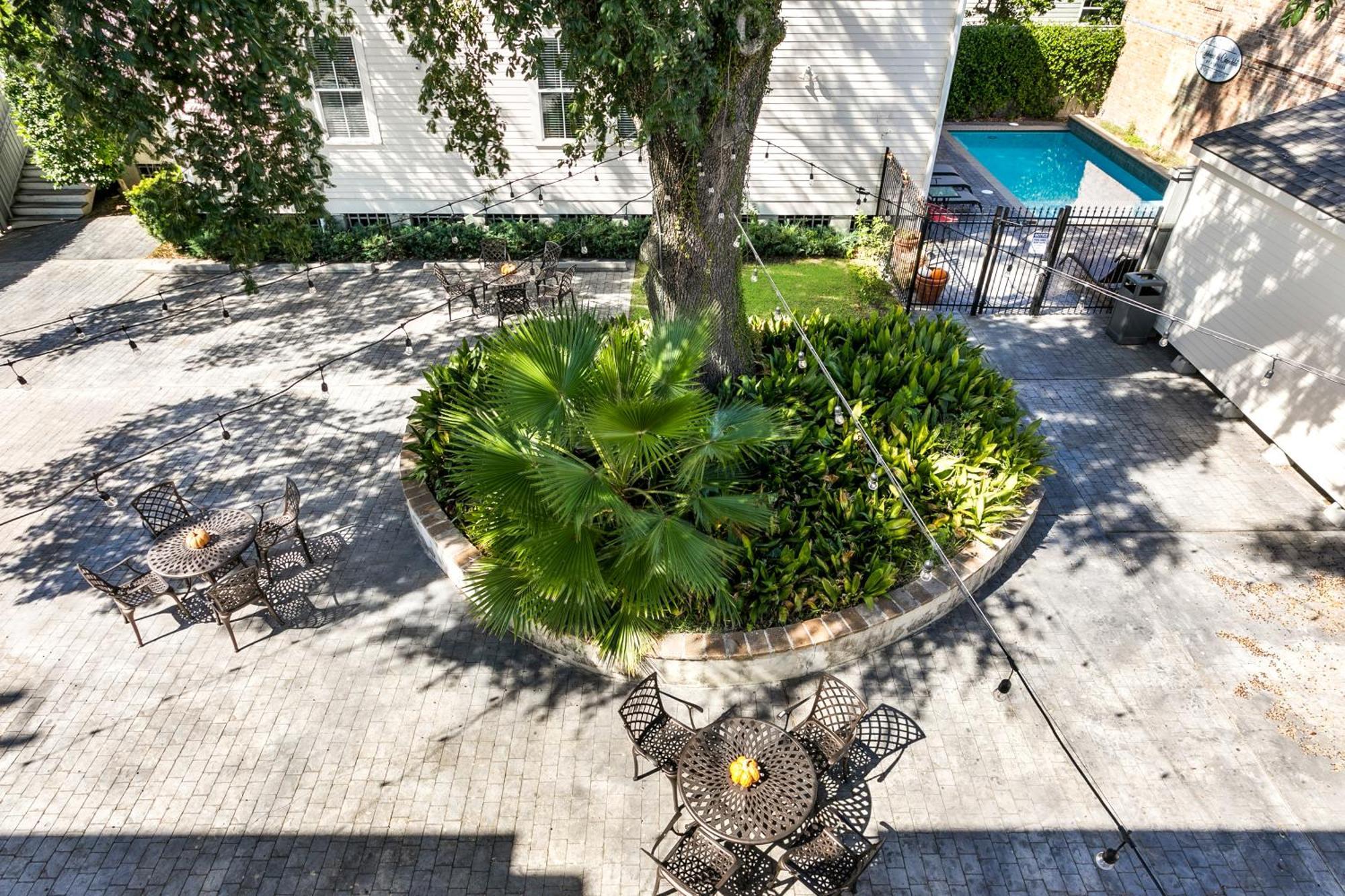 Amazing 3br Off St Charles With Pool