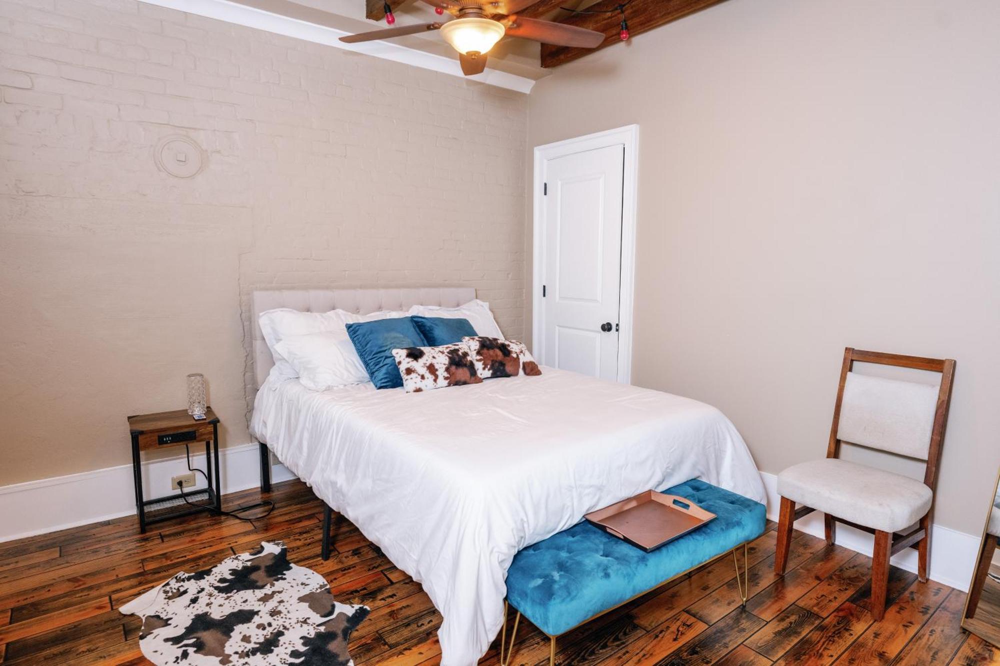 Apartment Decatur Sugar Mill Blues New Orleans