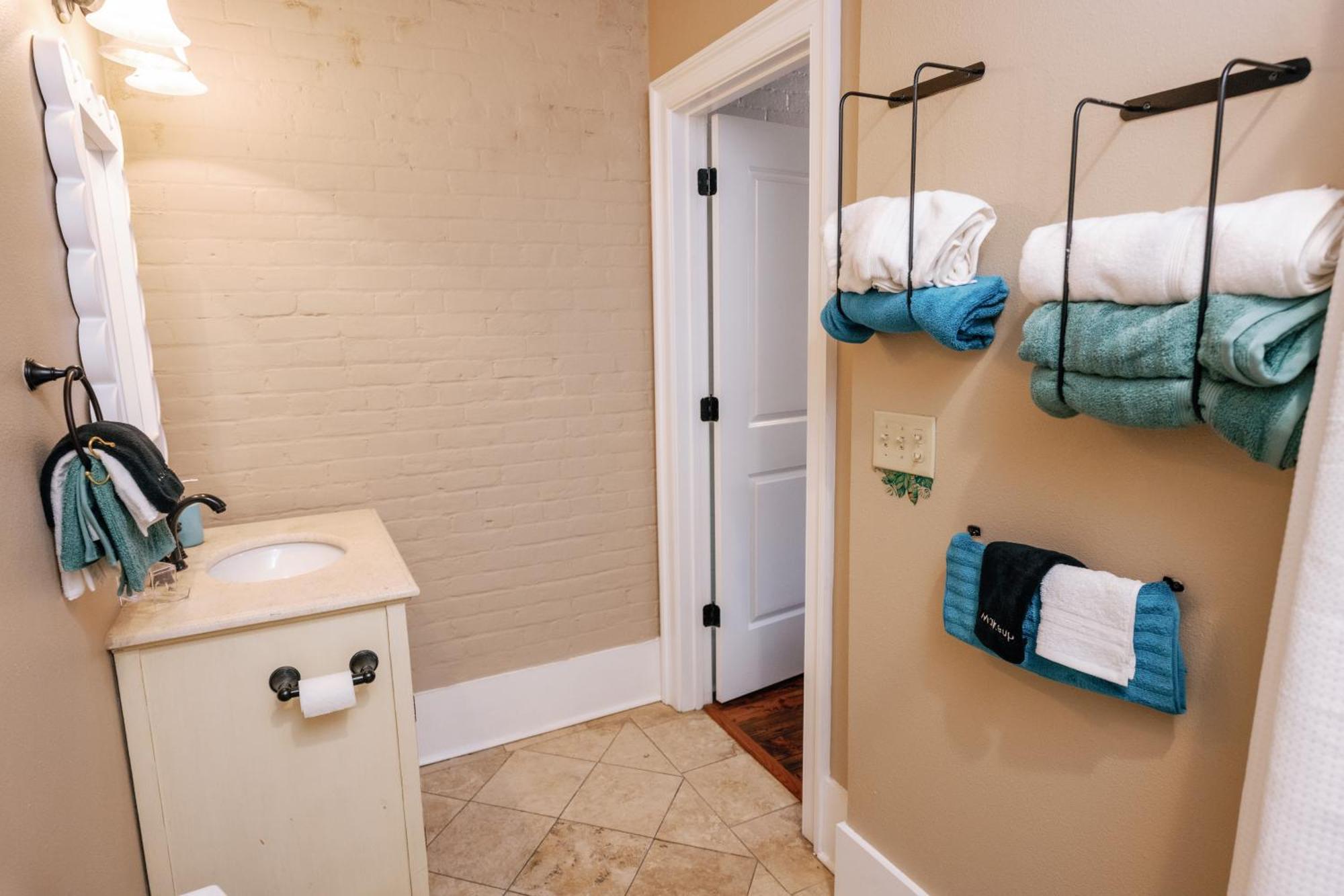 Decatur Sugar Mill Blues Apartment *