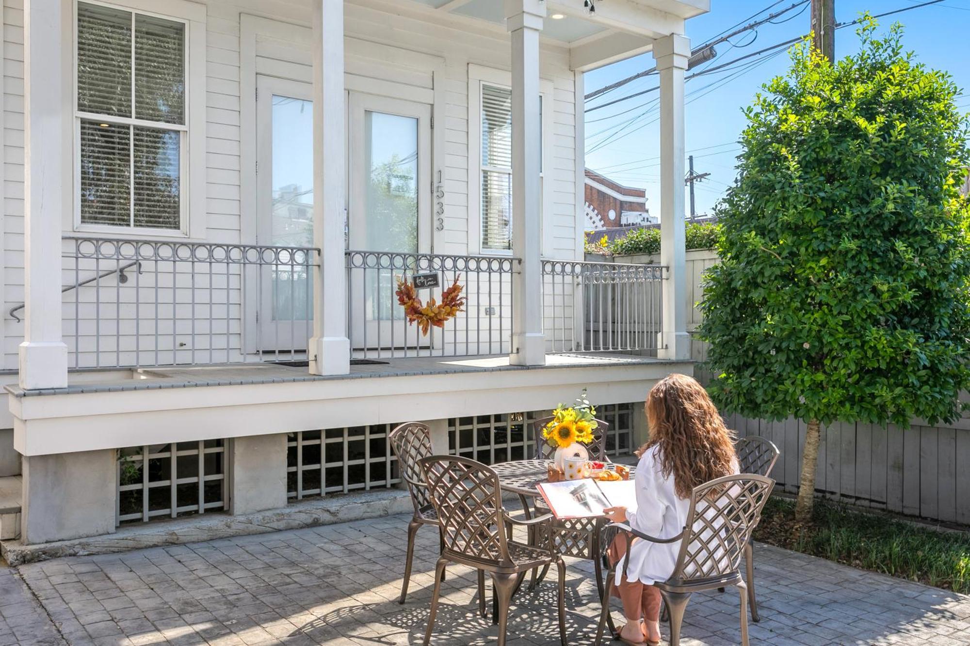 With 3 Bedrooms Near St. Charles With A Pool New Orleans