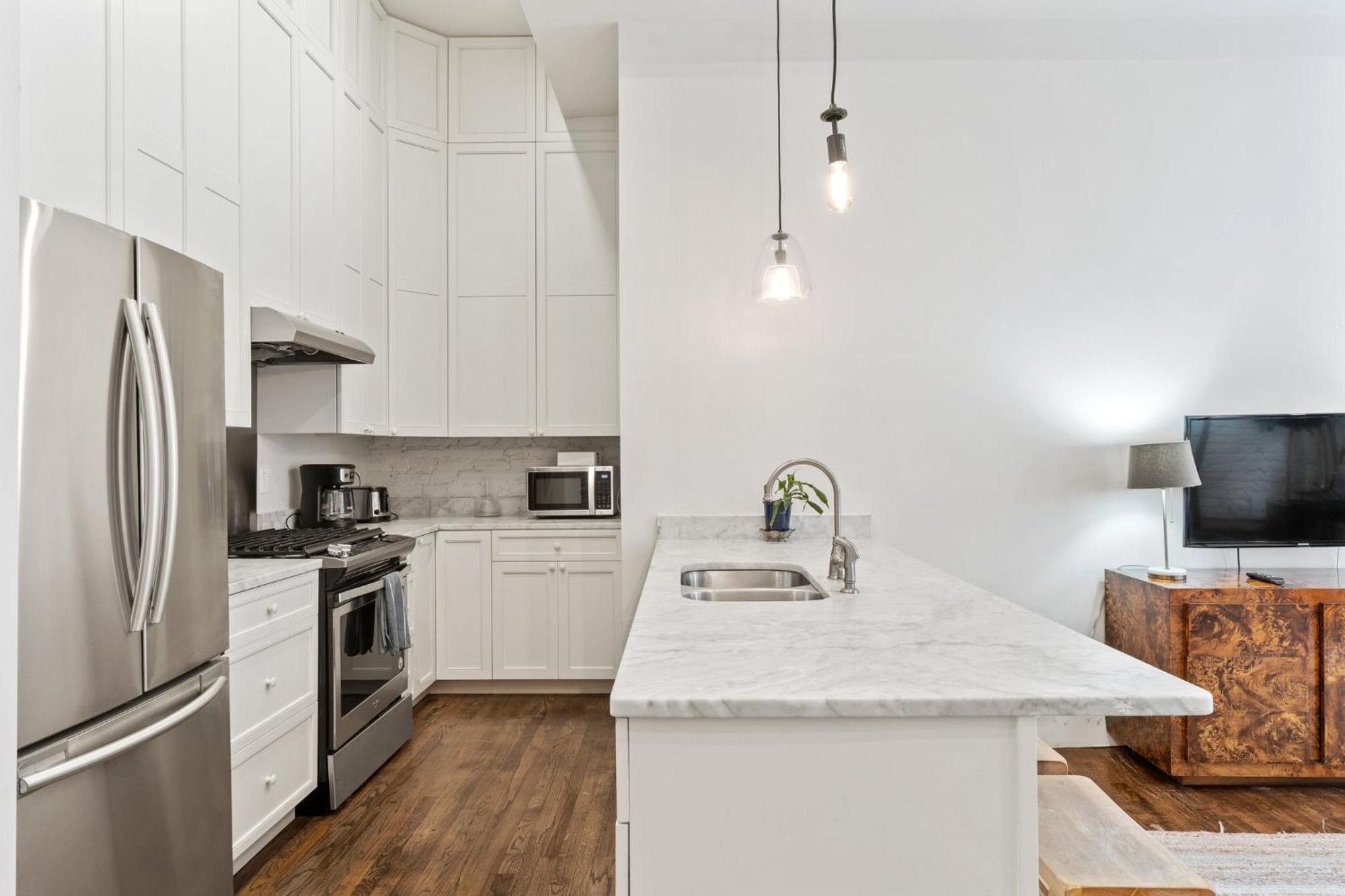 4br Gem On Gravier Close To Dining & Souvenirs *