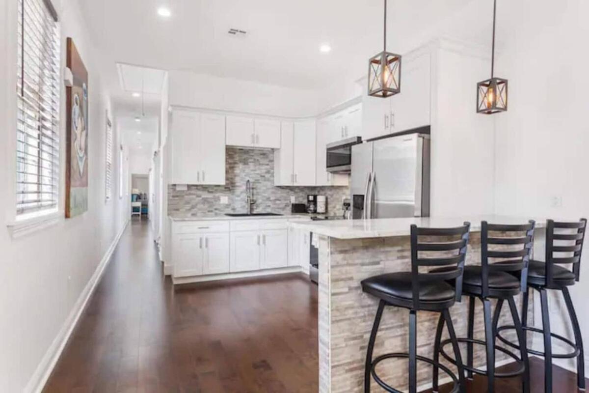 Modern Fresh Historic Holiday home New Orleans