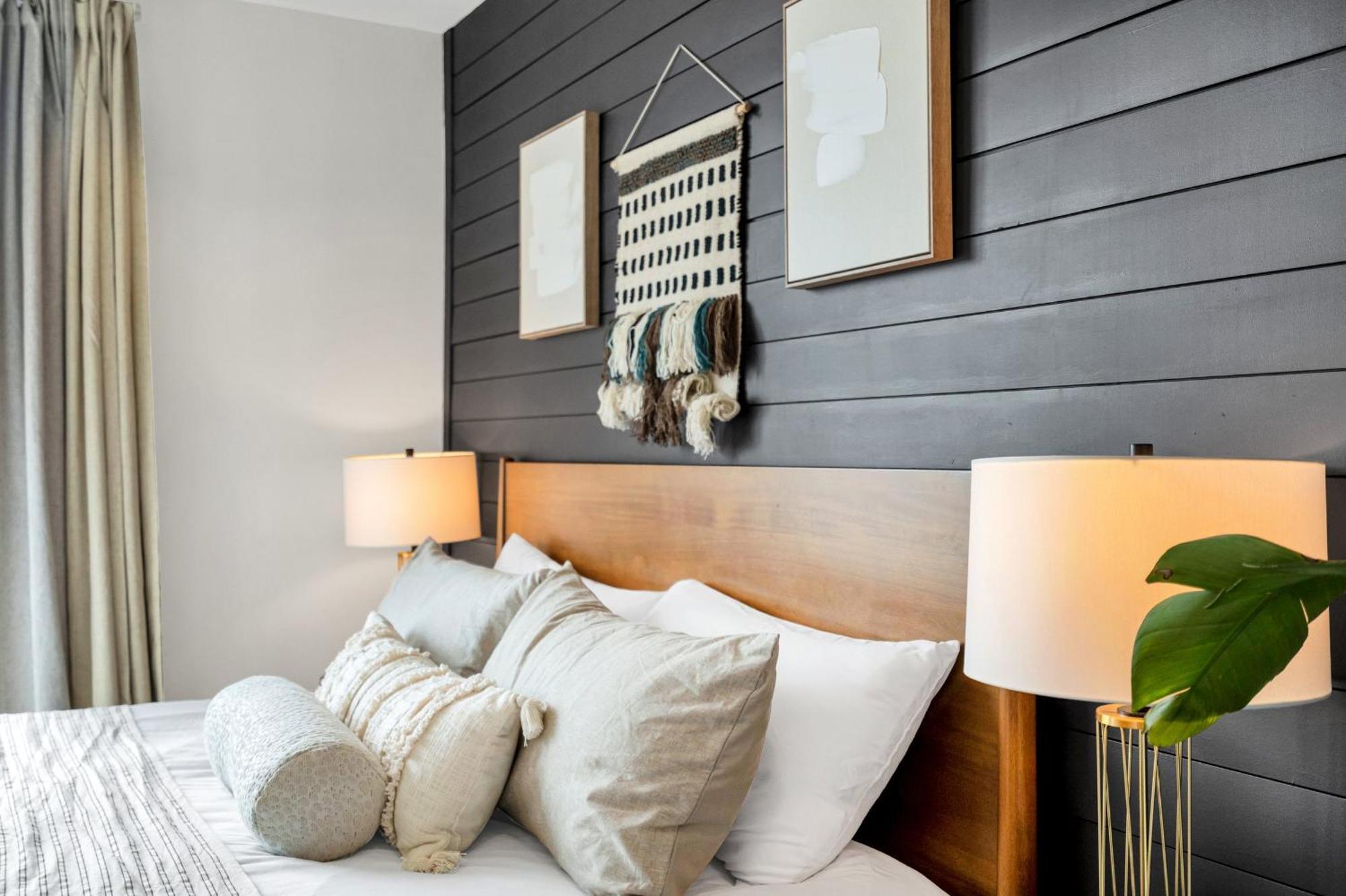 Bywater W Pool & Gym Near Crescent Park *