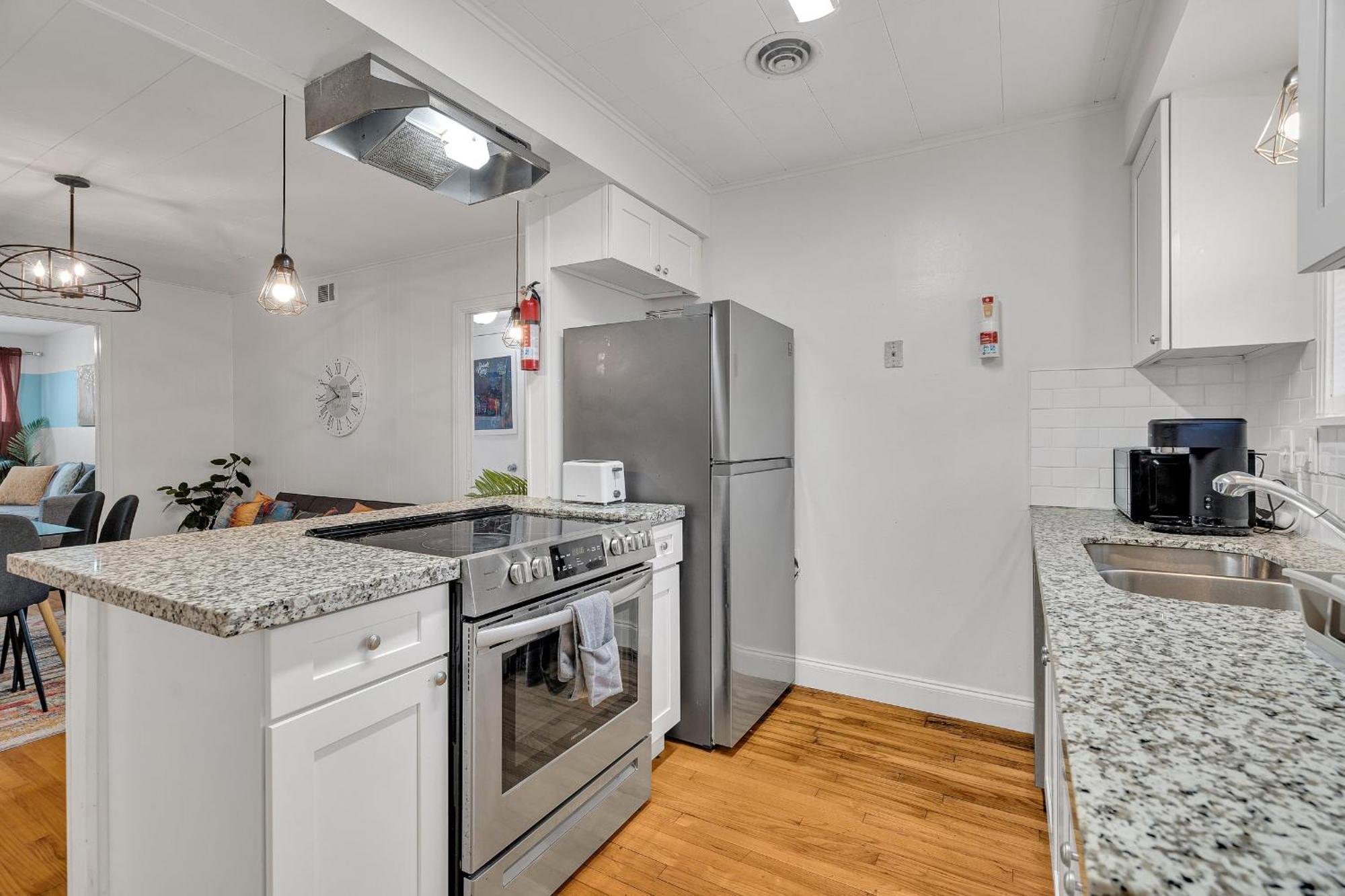 2-bedroom Crescent Retreat * New Orleans
