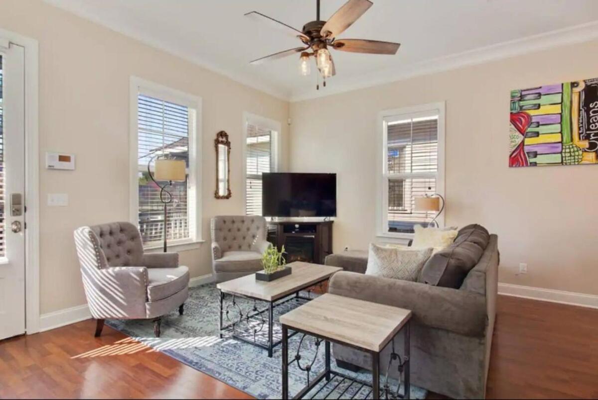 Luxurious Single With Private Yard Holiday home *