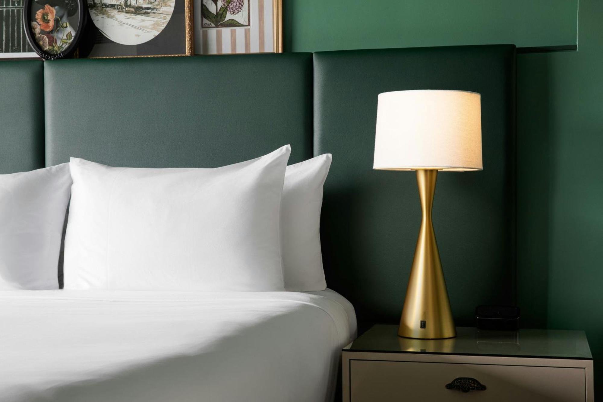 Tonnelle New Orleans, A Tribute Portfolio