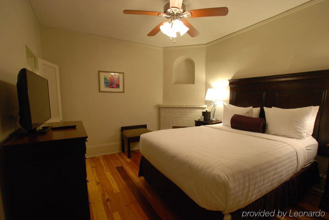On Ursulines, A French Quarter Inn 3*