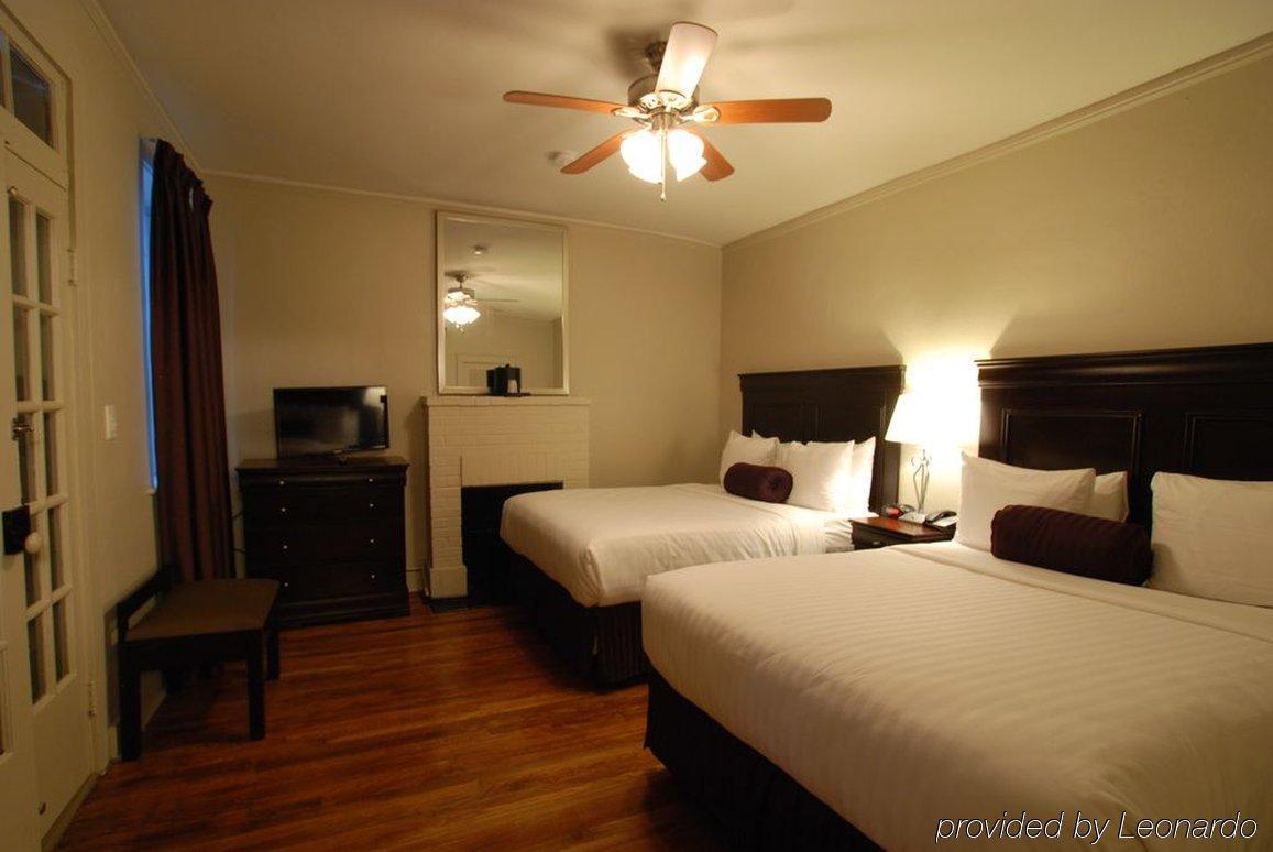 On Ursulines, A French Quarter Inn