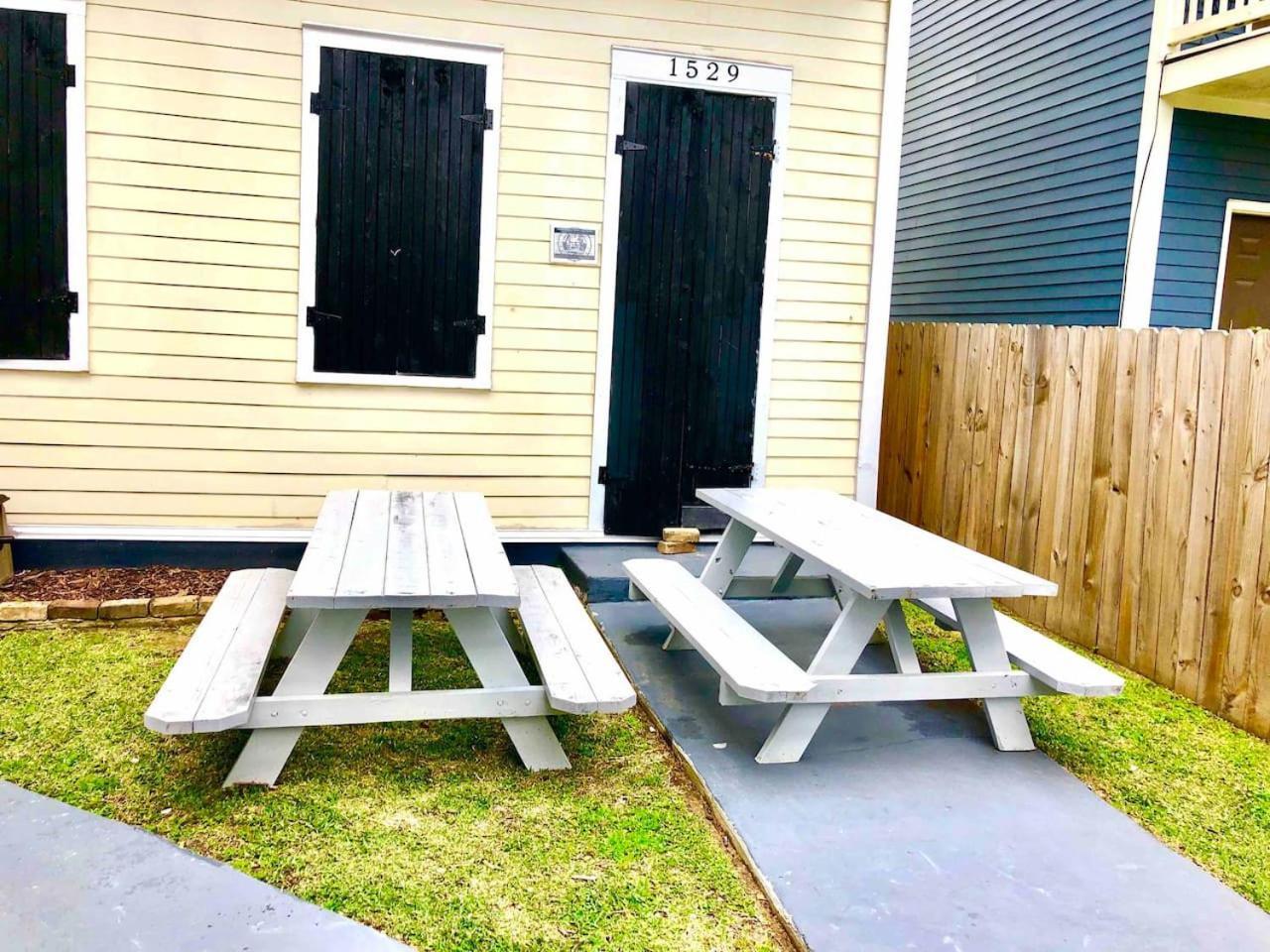 1529 Dumaine Street * New Orleans