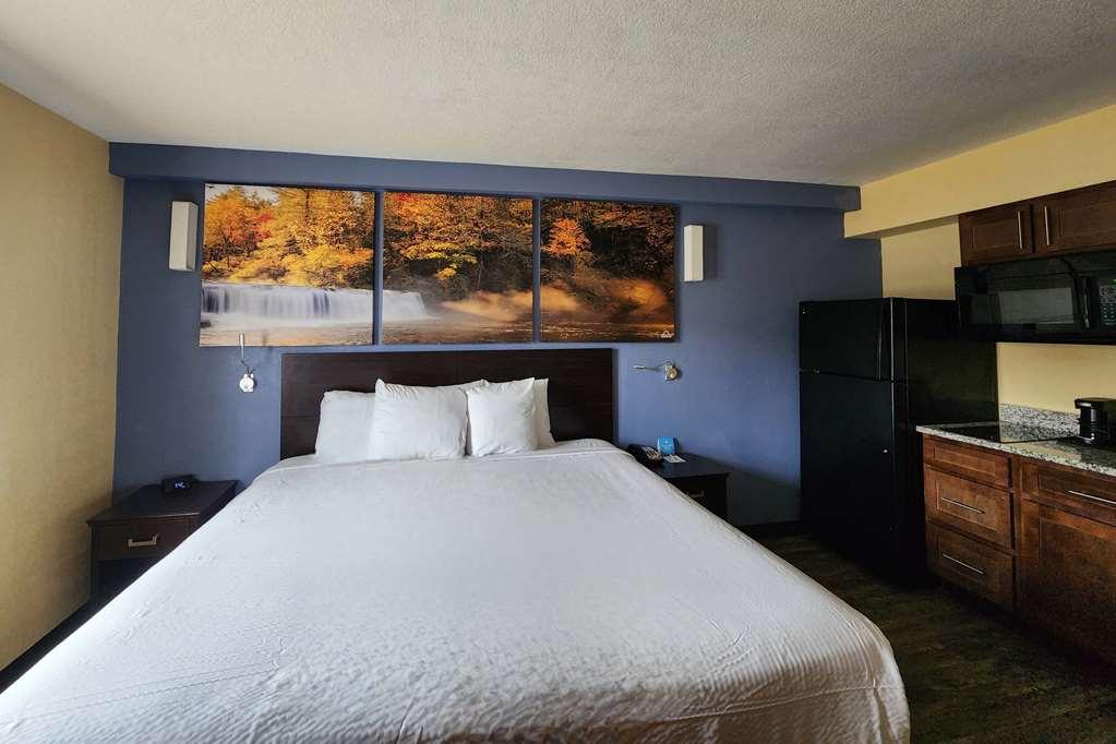 Days By Wyndham Pontchartrain Hotel