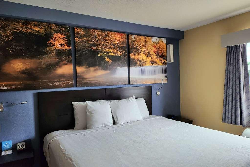 Hotel Days By Wyndham Pontchartrain 3*