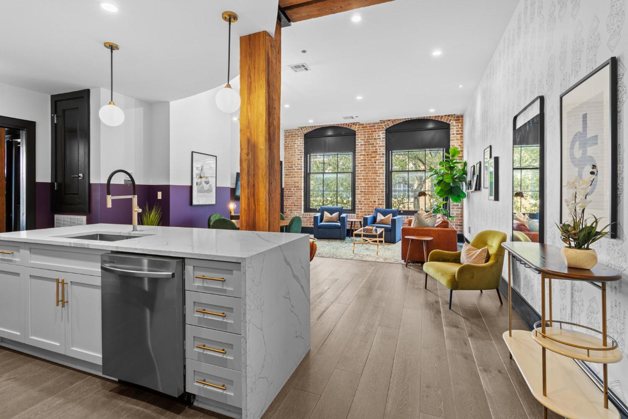 Downtown 2br Queen Sleeper Sofa Near Superdome And Parade Route New Orleans