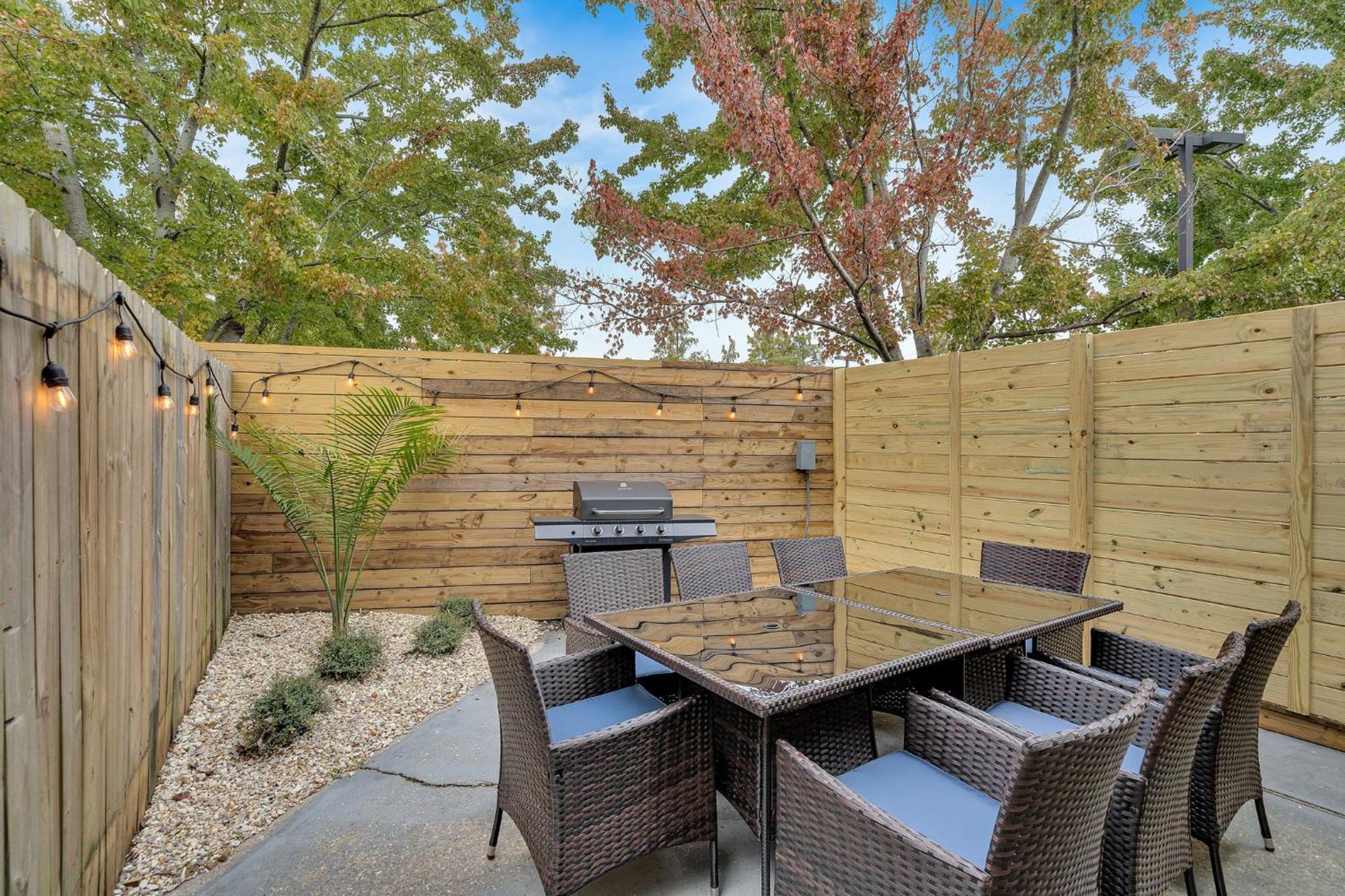 Hotel Spectacular Sleep 20 Near Fq W Pool