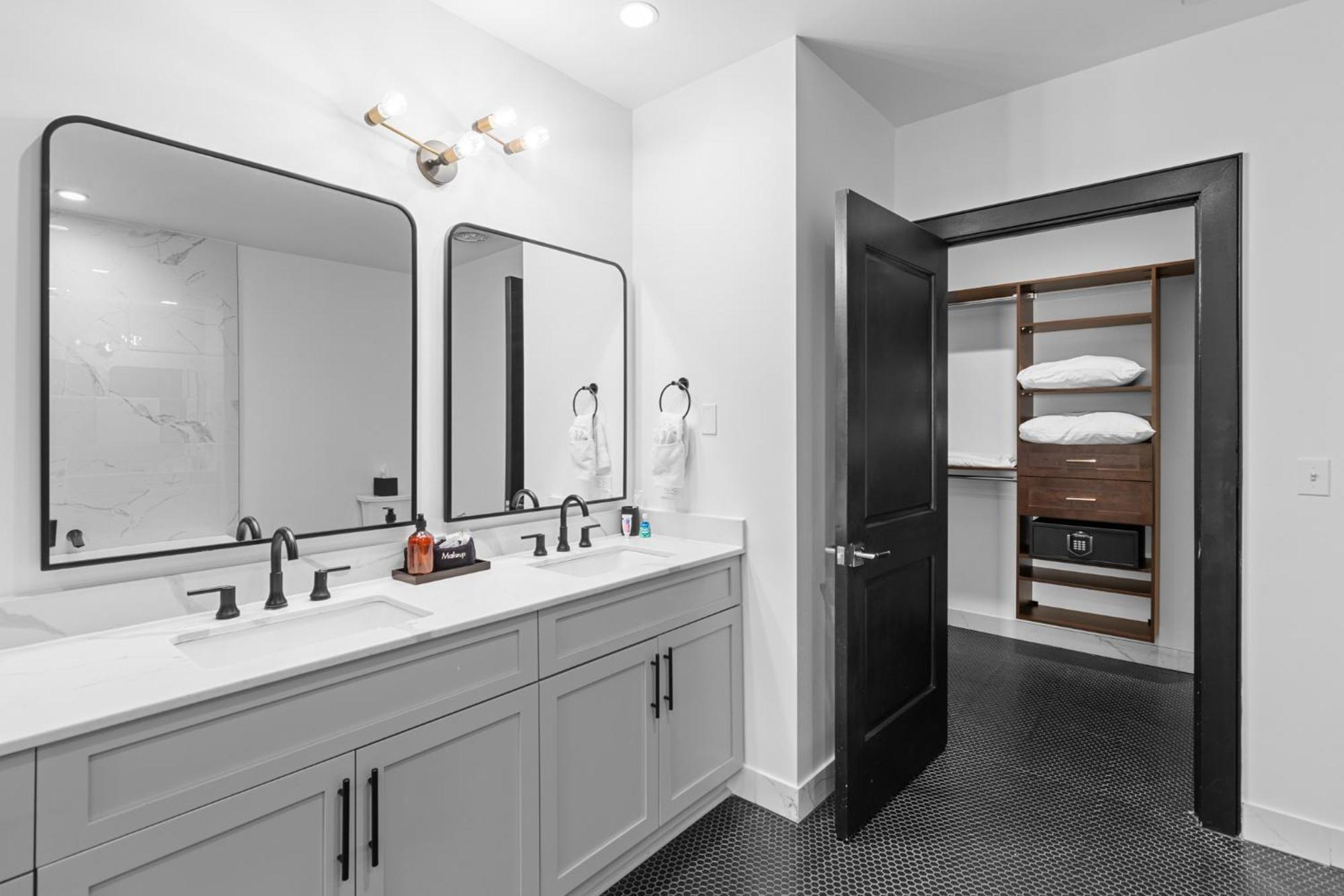 888 Baronne Holiday home *