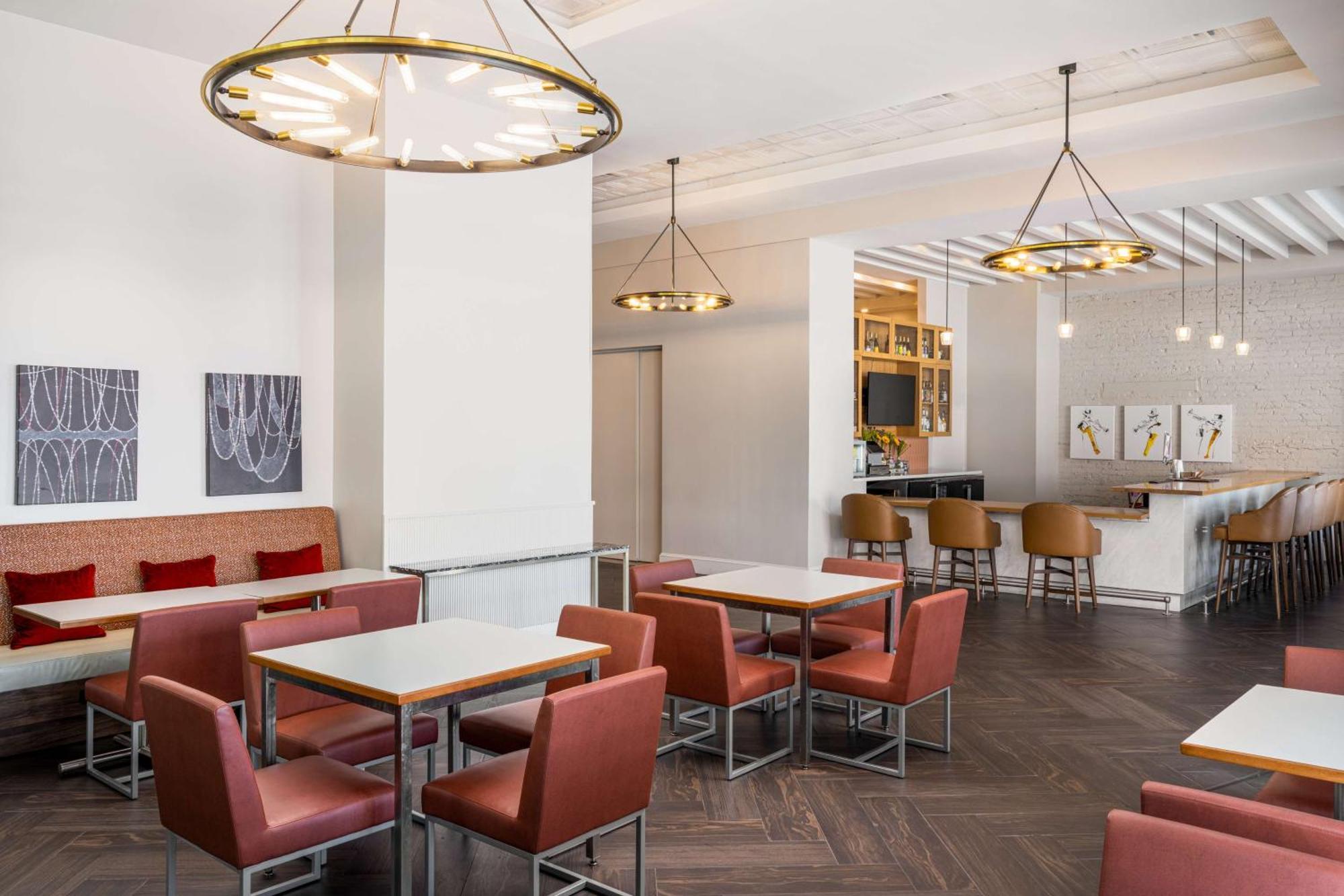 Hotel Hampton & Canal St. French Quarter