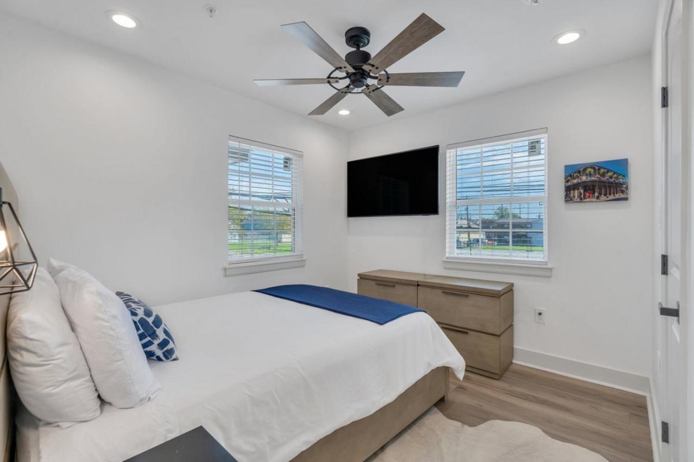 Hotel Spectacular Sleep 20 Near Fq W Pool