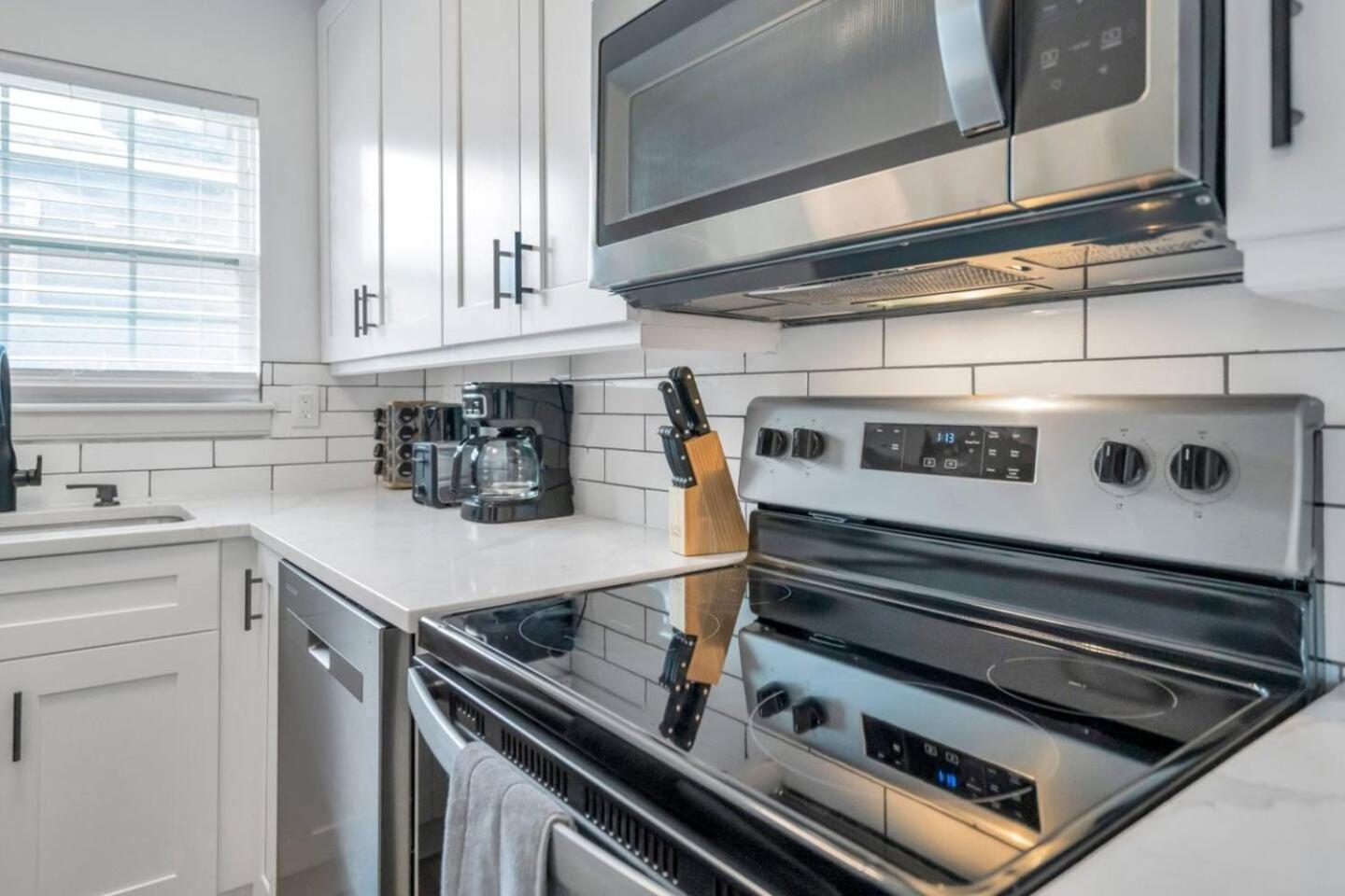 Hotel Spectacular Sleep 20 Near Fq W Pool New Orleans