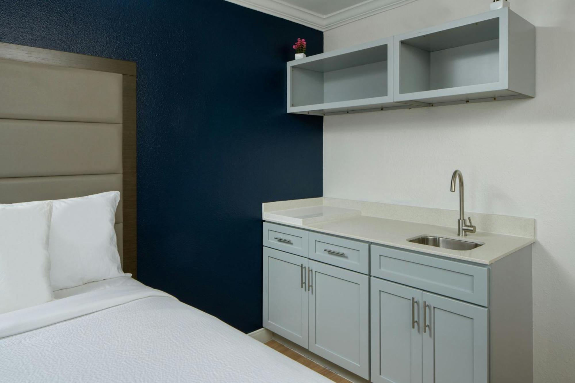 Hotel Express By Marriott 1-10 New Orleans