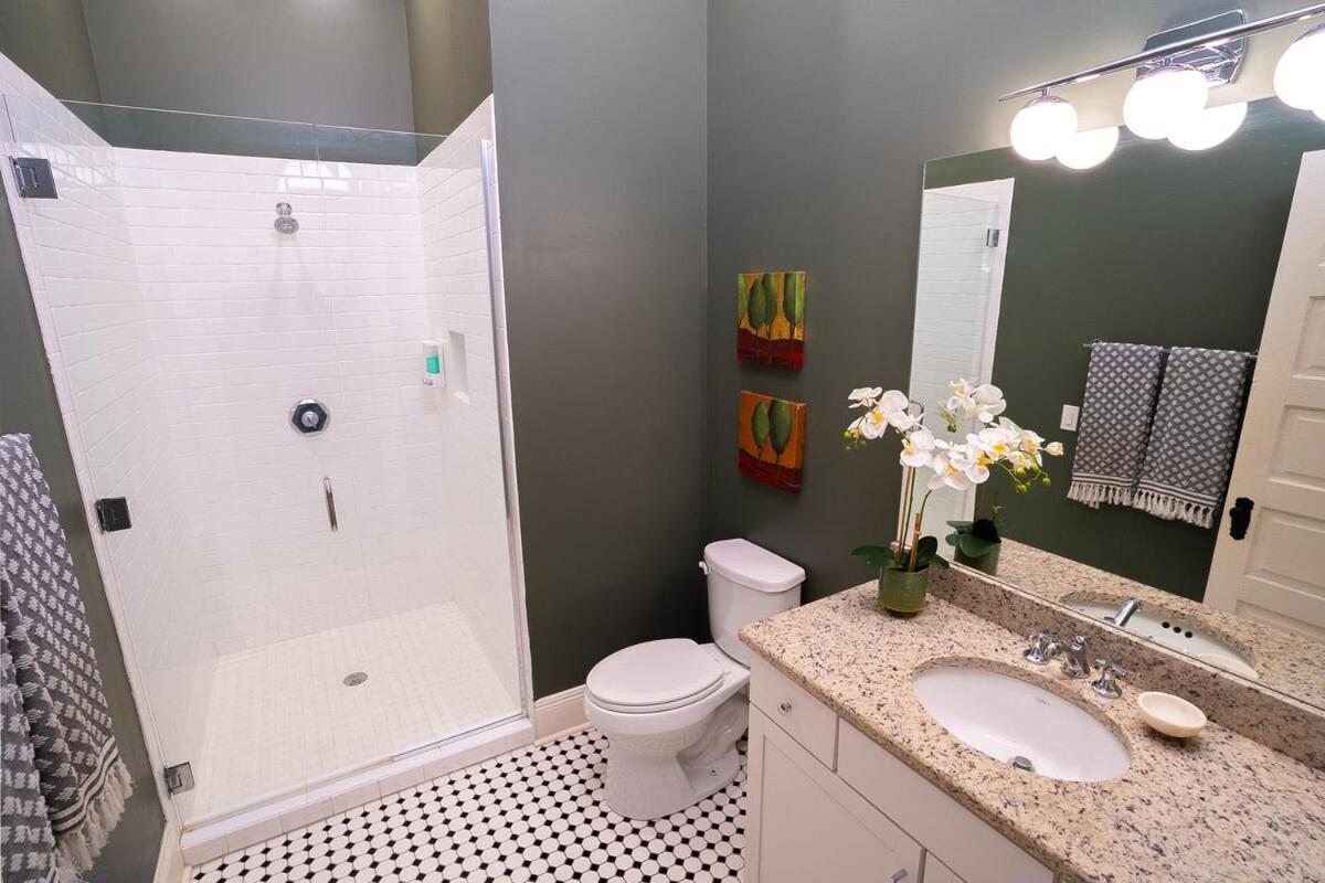 Close To The Action Holiday home *