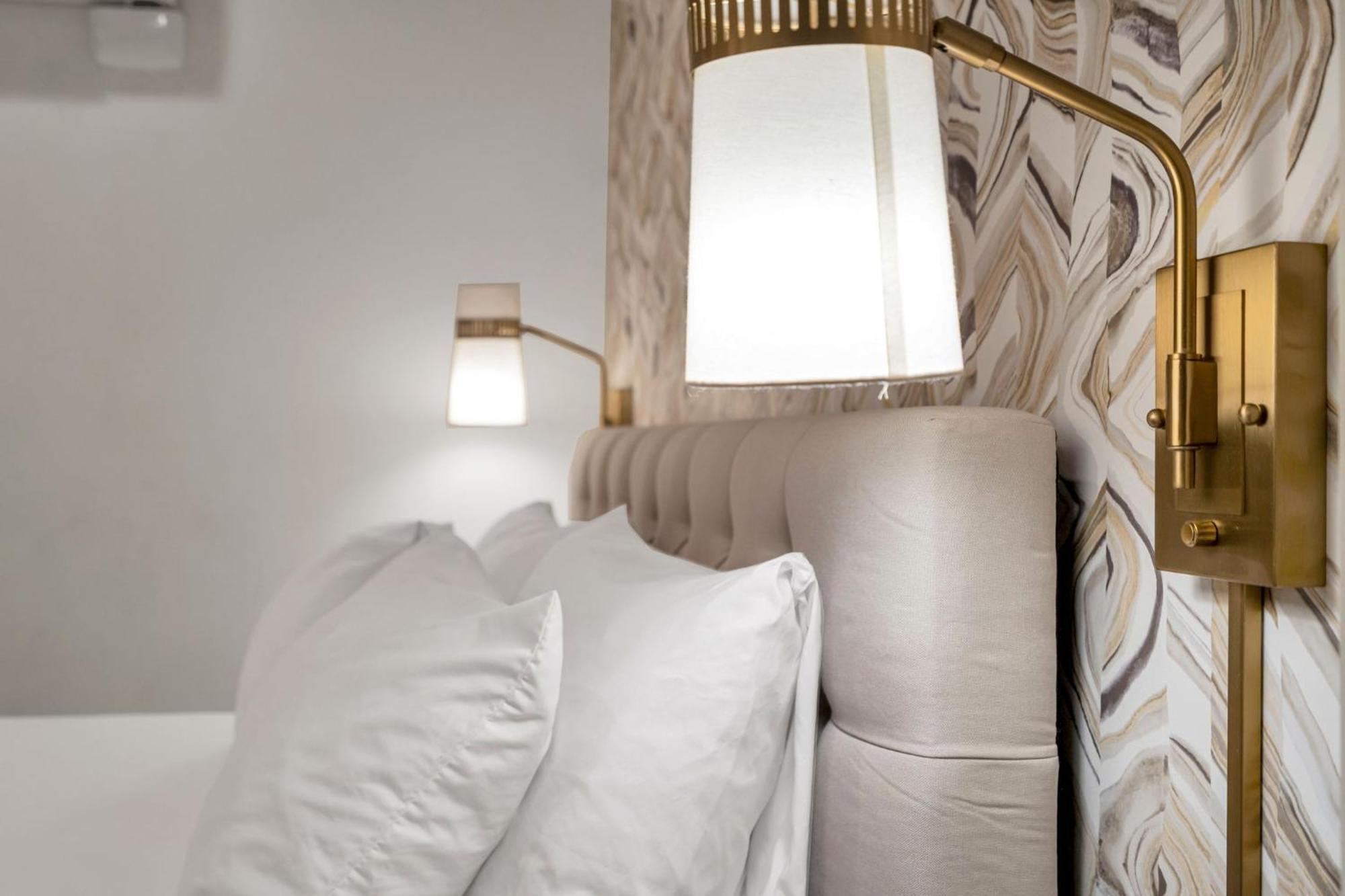 Hotel Marigny Hideaway Across From French Quarter *