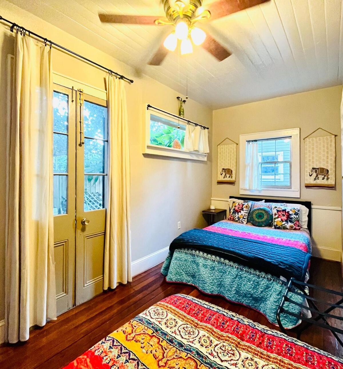 Charming Hideaway Holiday home