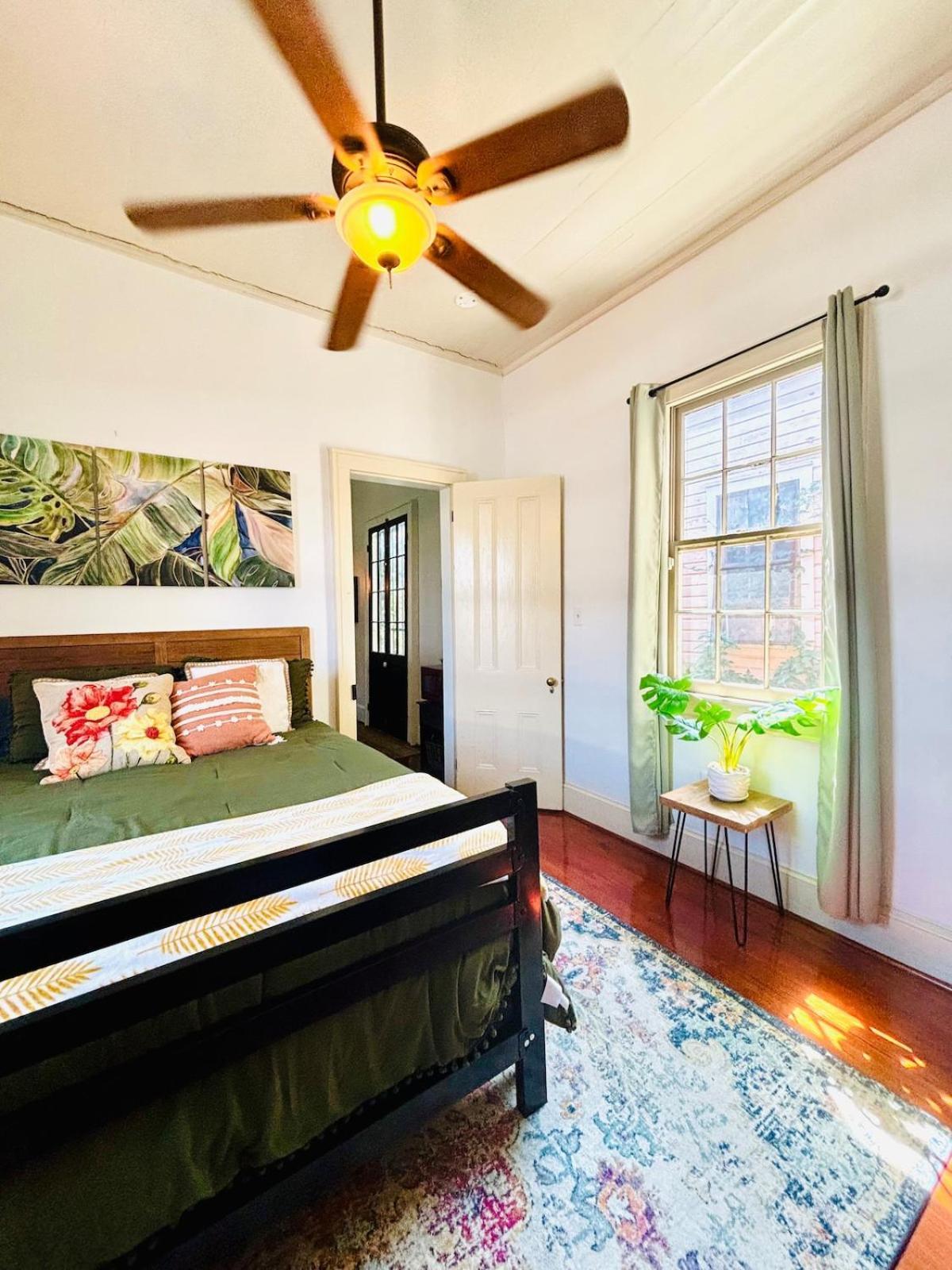 Charming Hideaway Holiday home *