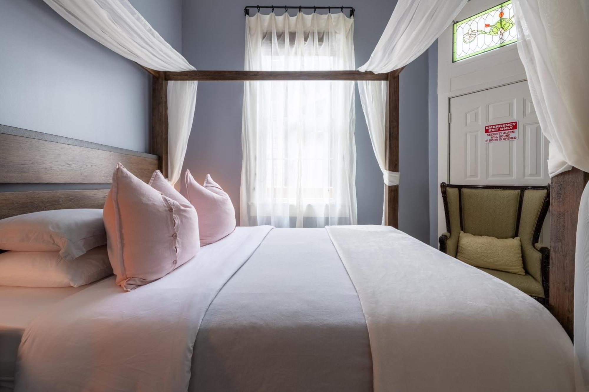 Luxury Historic Shotgun In Lower Garden District Holiday home