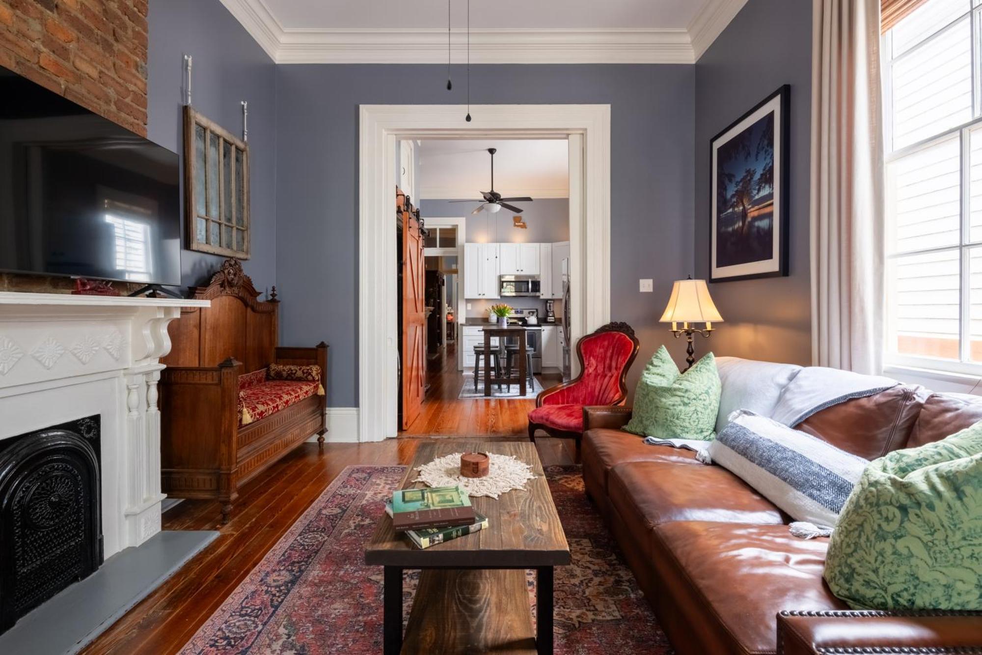 Luxury Historic Shotgun In Lower Garden District Holiday home *