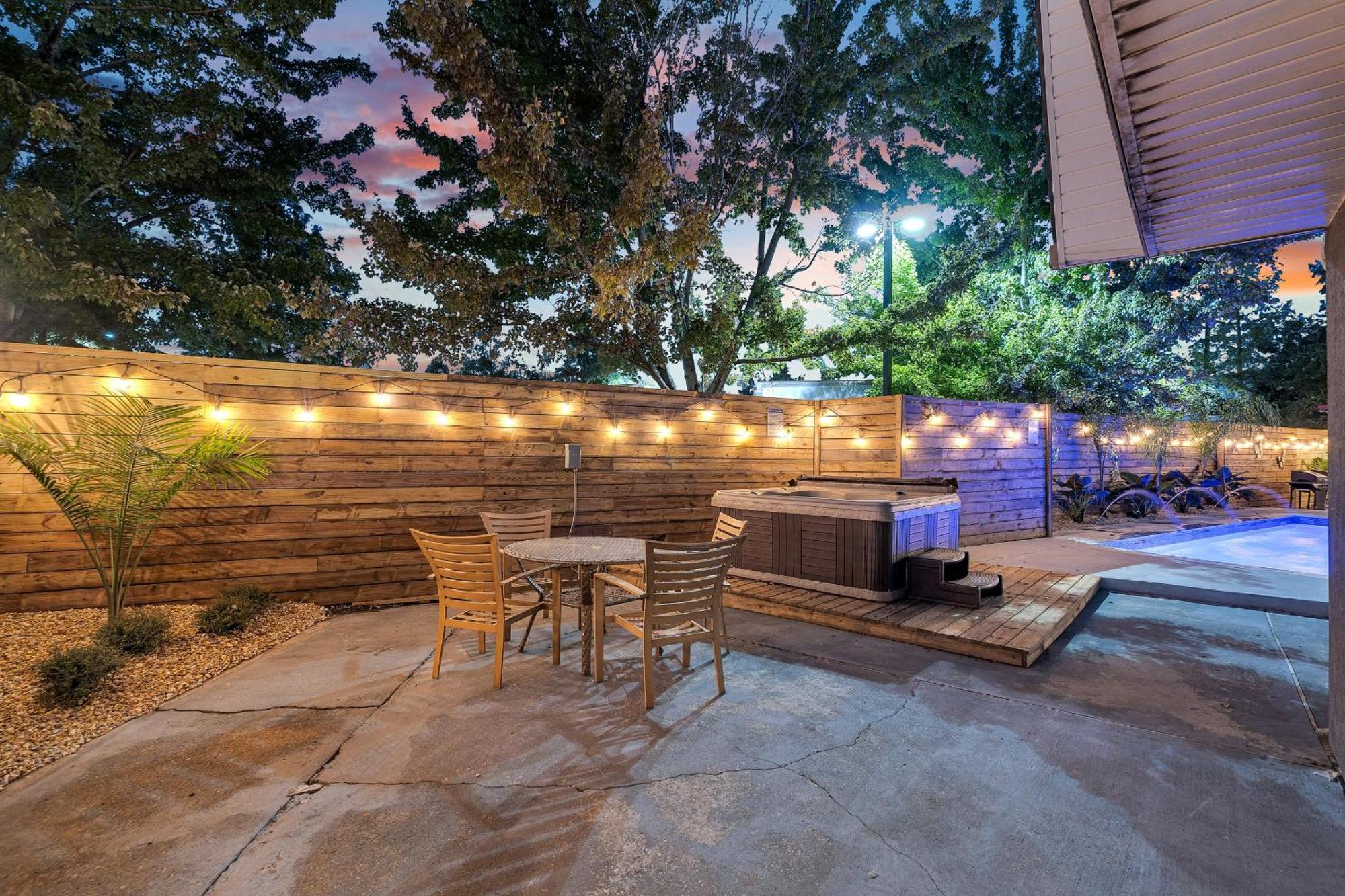 Sleeps 24-spacious Near Fq W Pool Hotel New Orleans