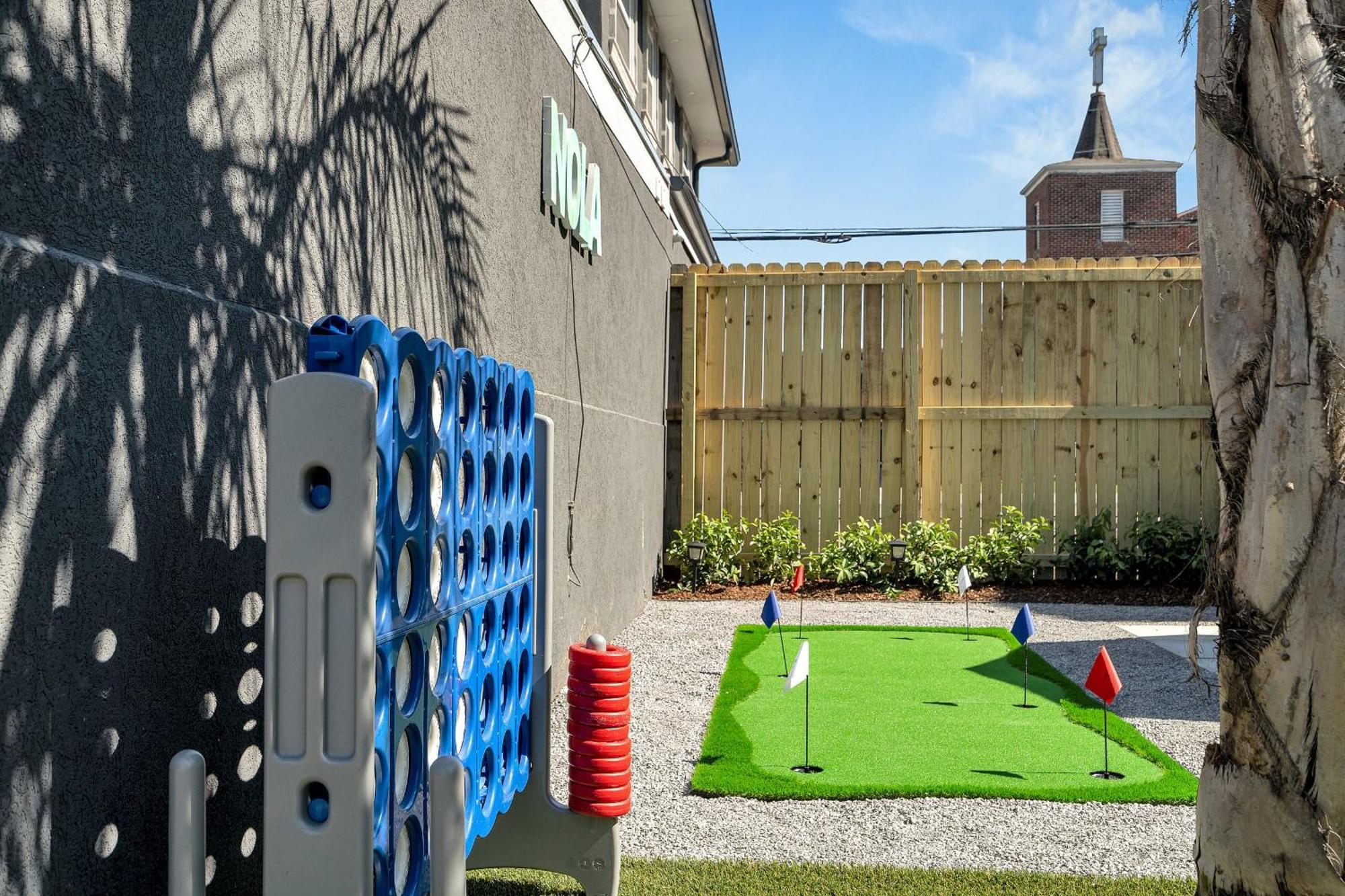 Sleeps 24-spacious Near Fq W Pool * New Orleans