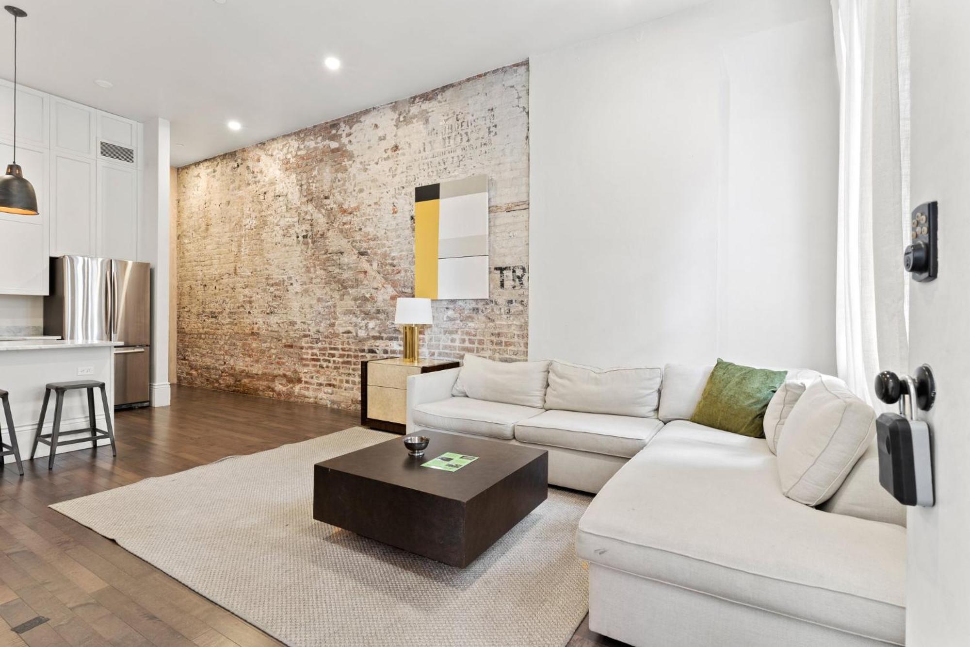 Group-friendly Nola Near Bourbon New Orleans