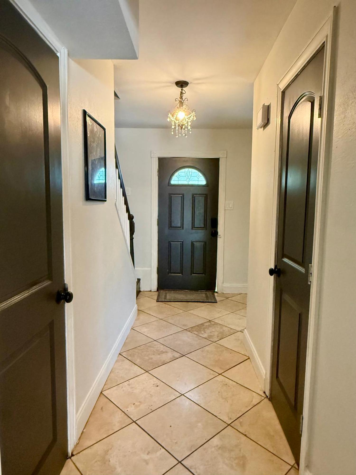 Holiday home Le Belle - 4 Bdrm With Pool Table - Pet Friendly *