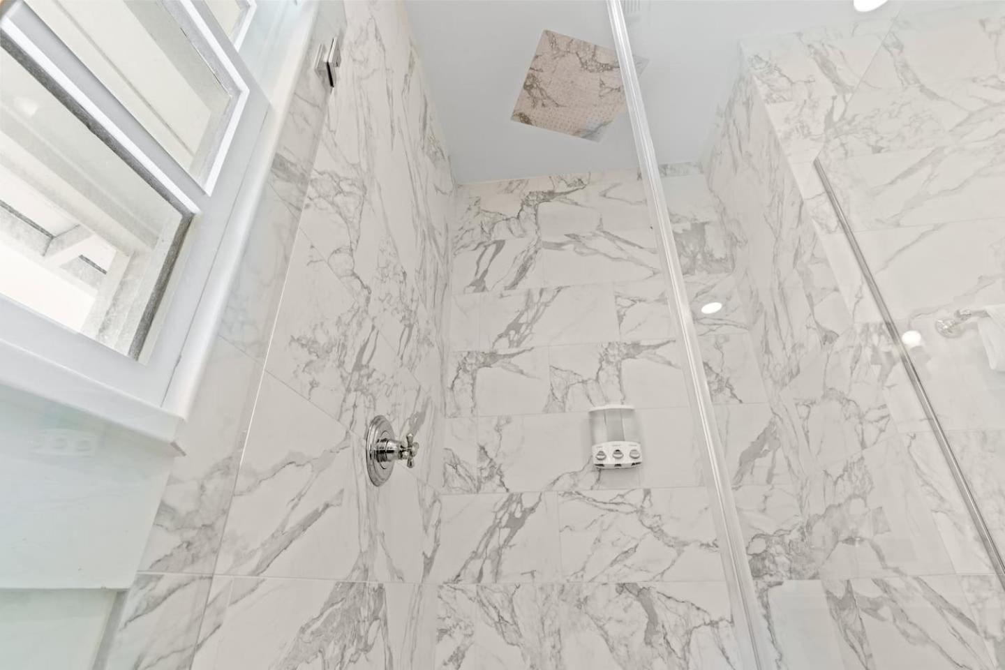 Magazine St Festival Season Getaway Holiday home New Orleans