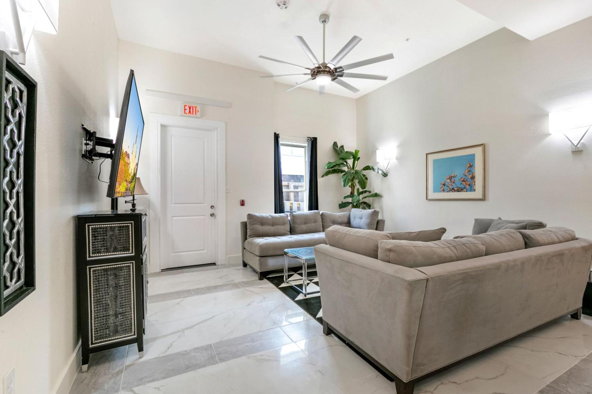 Apartment Stunning Close To French Quarter *