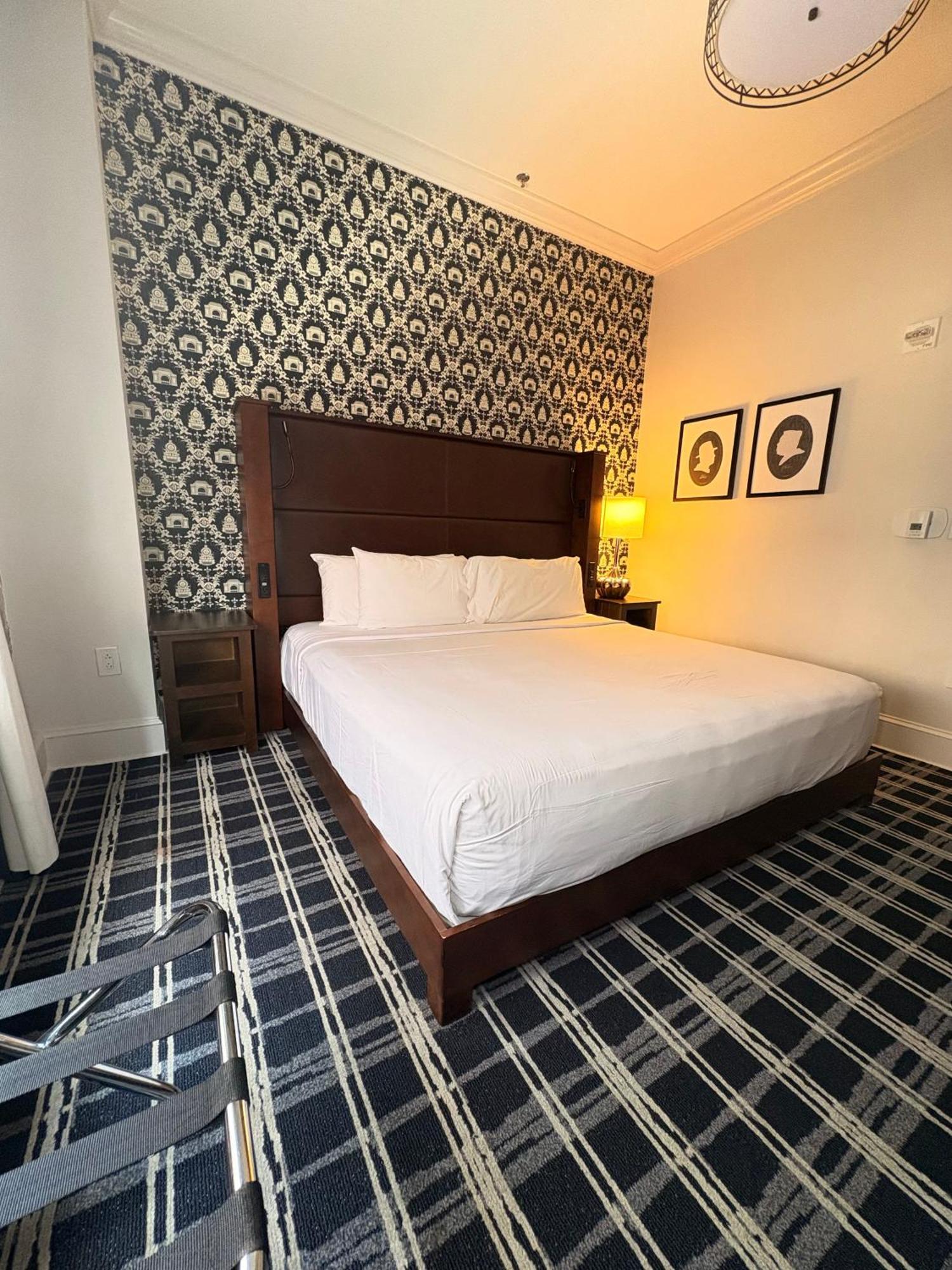 Q&c And Bar New Orleans, Autograph Collection 4*