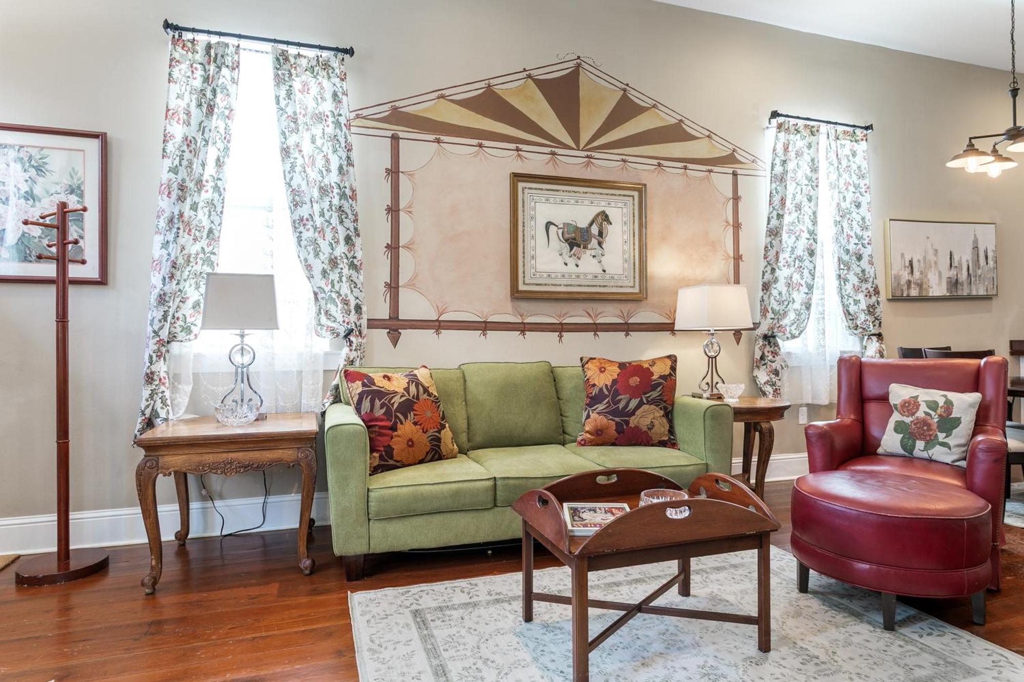 4br Luxury Uptown Retreat W Private Heated Pool