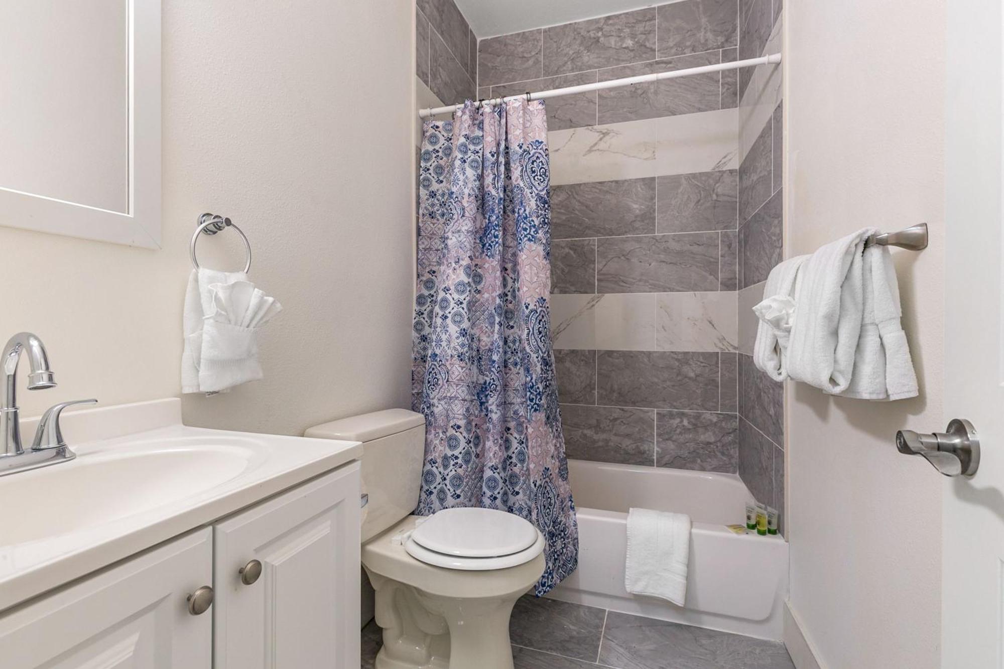 Stunning Close To French Quarter *