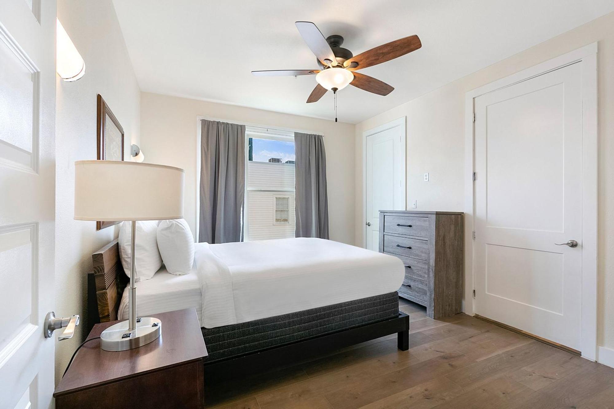 Stunning Close To French Quarter