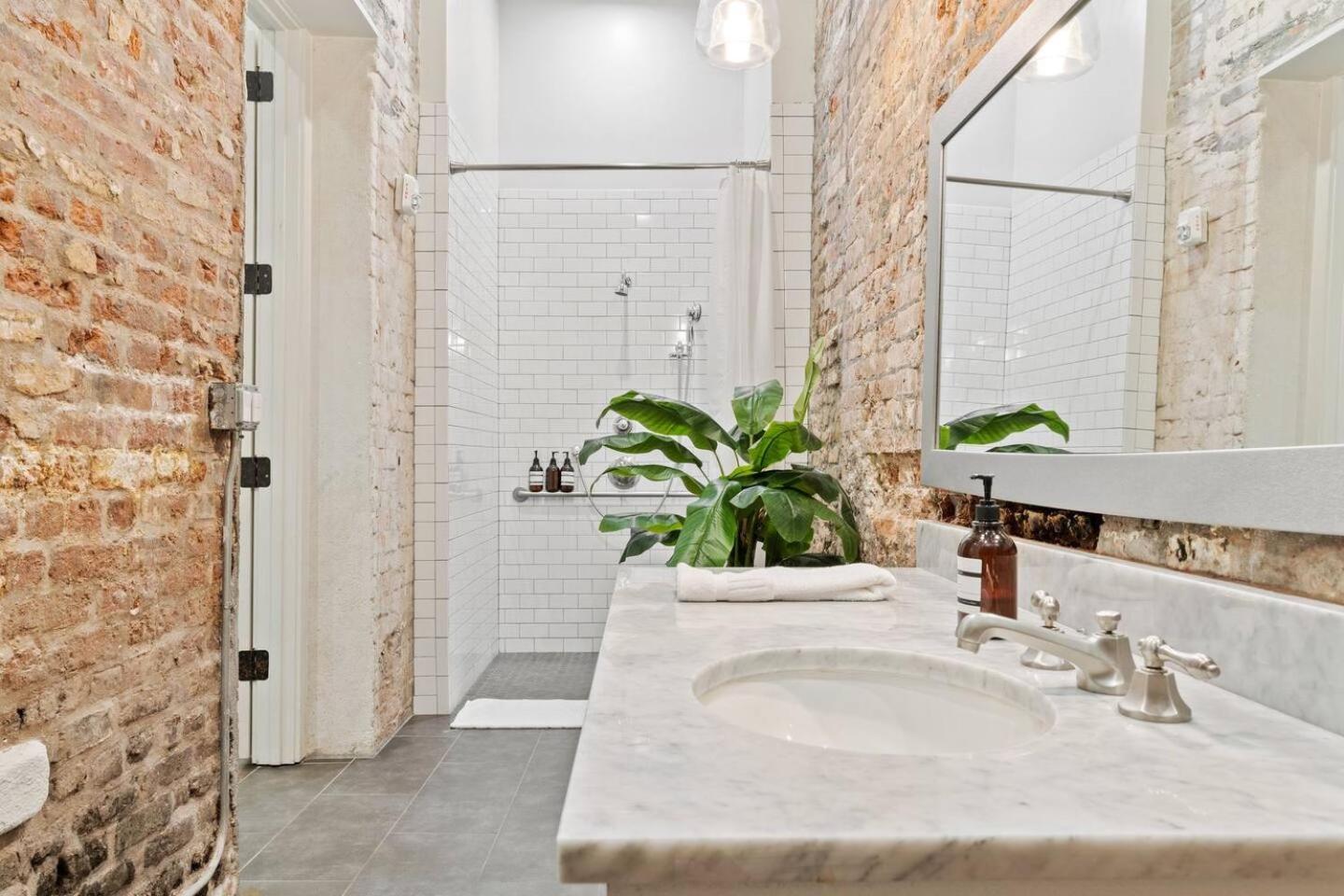 Group-friendly Nola Near Bourbon Hotel