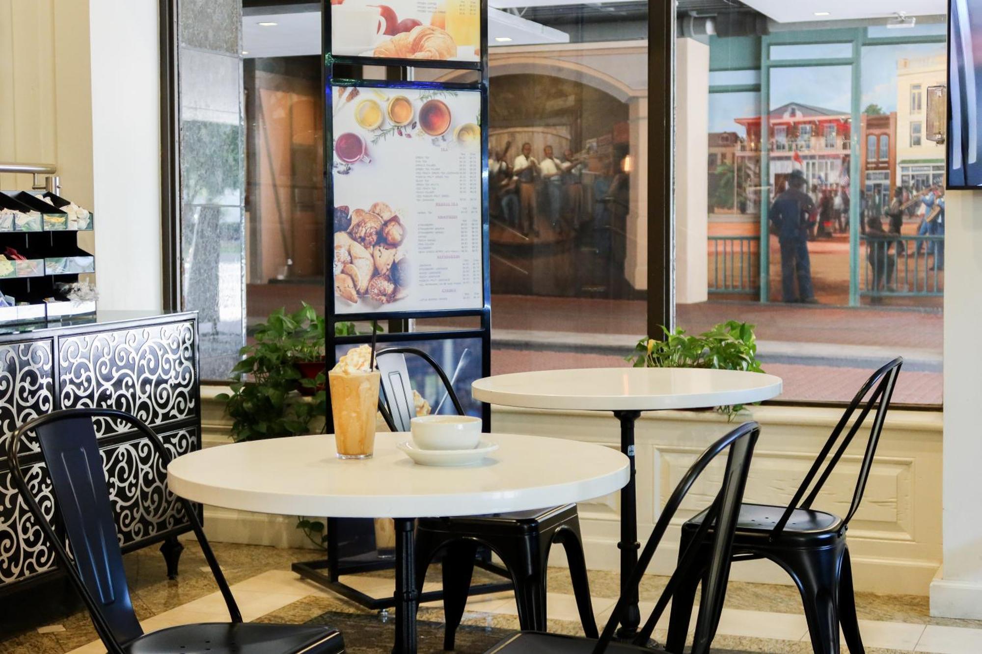 New Orleans-downtown Superdome By Ihg New Orleans